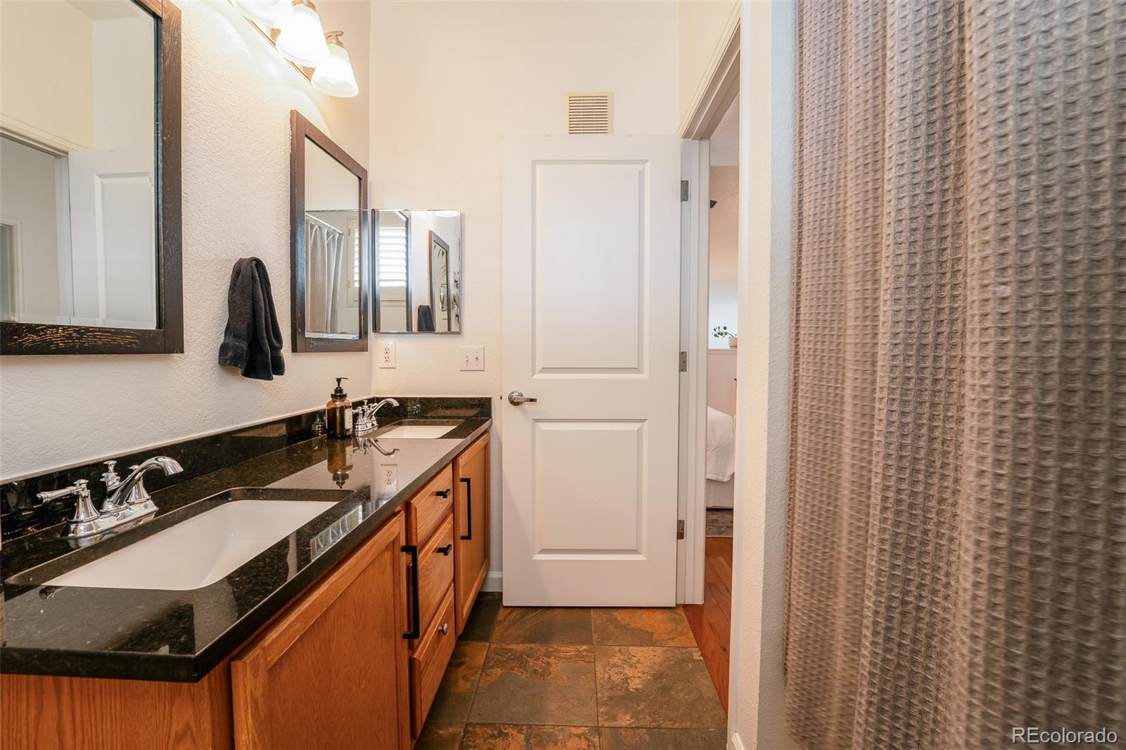 MLS Image #13 for 84  spruce street 603,denver, Colorado