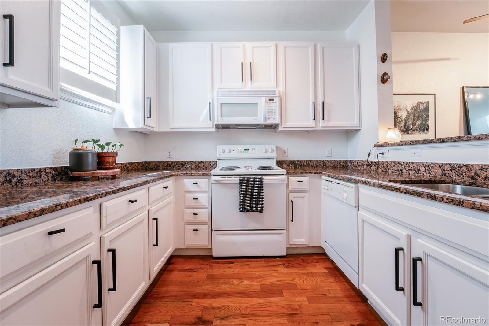 MLS Image #5 for 84  spruce street 603,denver, Colorado