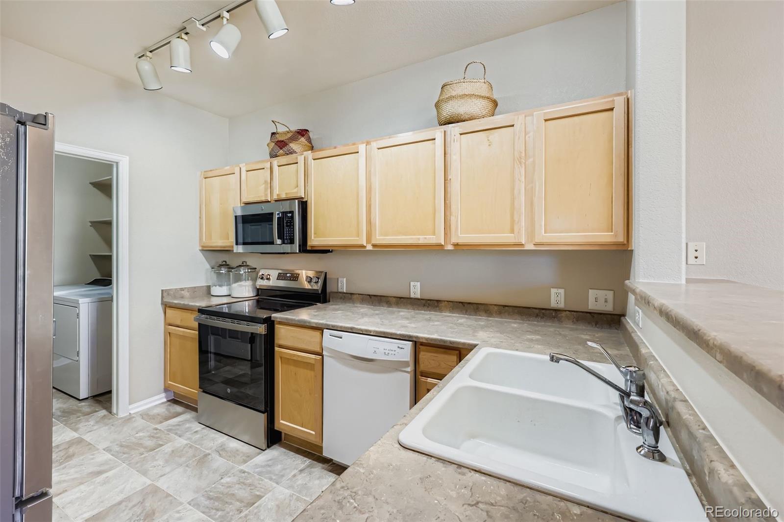 MLS Image #4 for 479  black feather loop 301,castle rock, Colorado