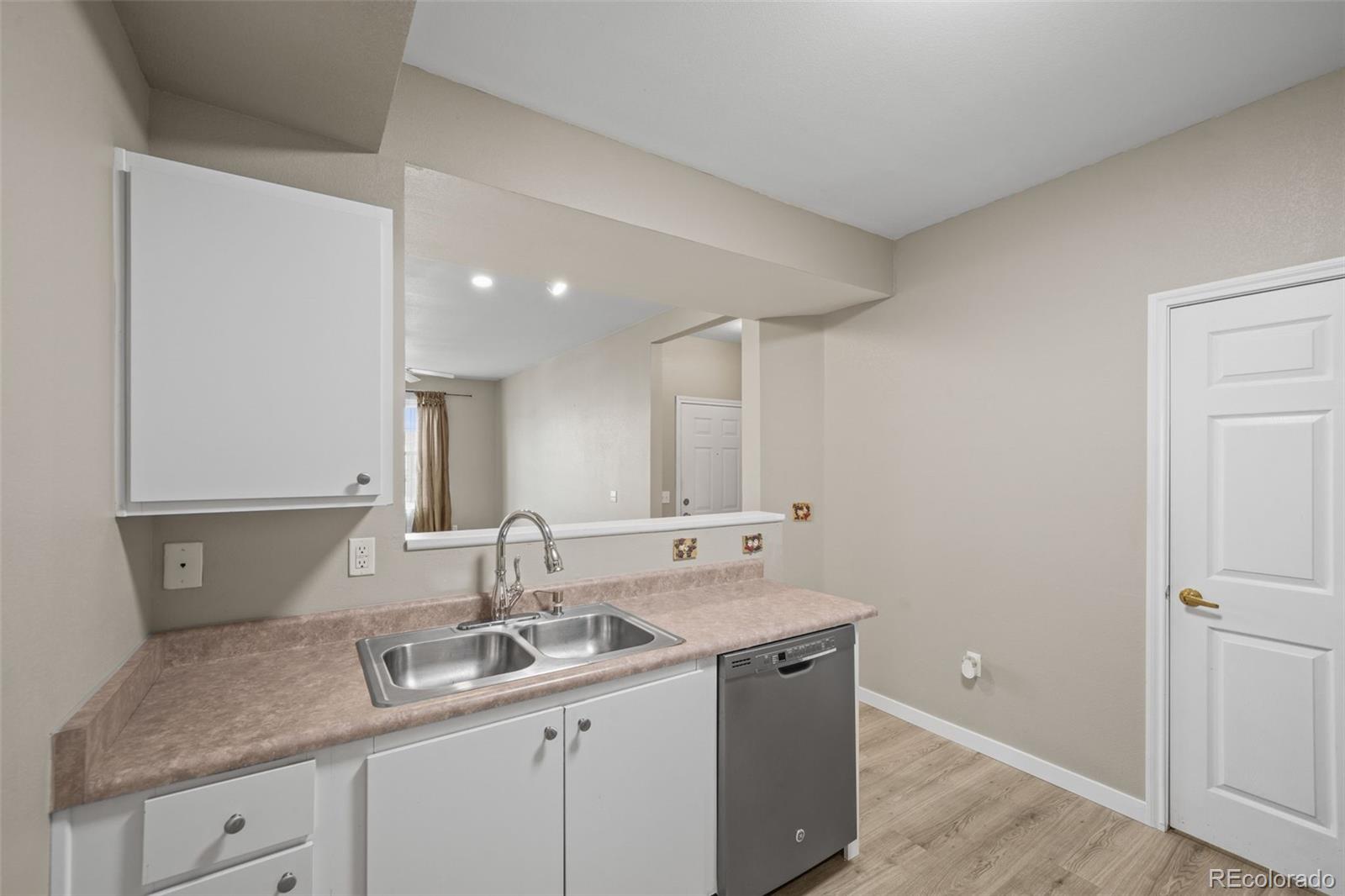 MLS Image #8 for 12858  ironstone way 104,parker, Colorado