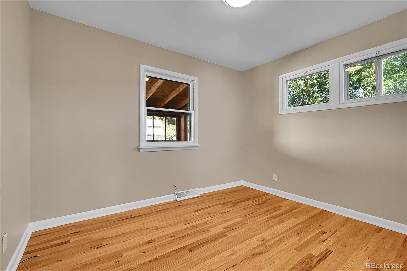 MLS Image #17 for 2605 s knox court,denver, Colorado