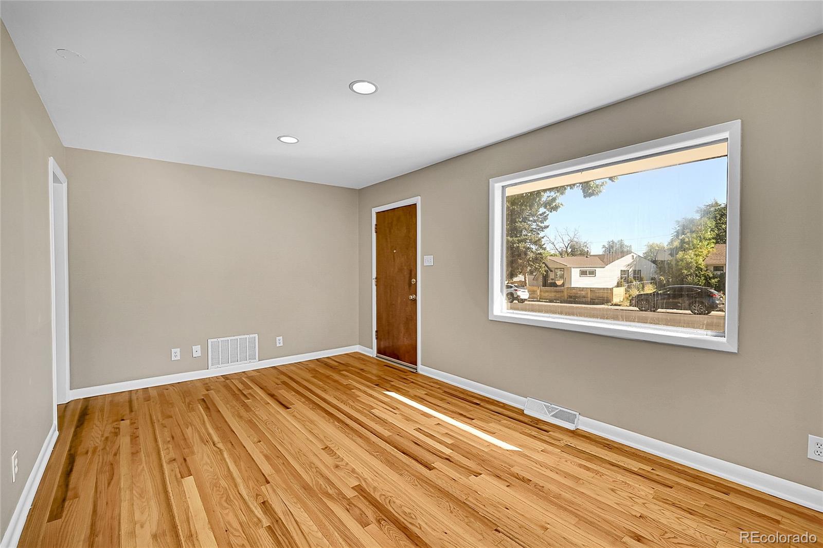 MLS Image #5 for 2605 s knox court,denver, Colorado