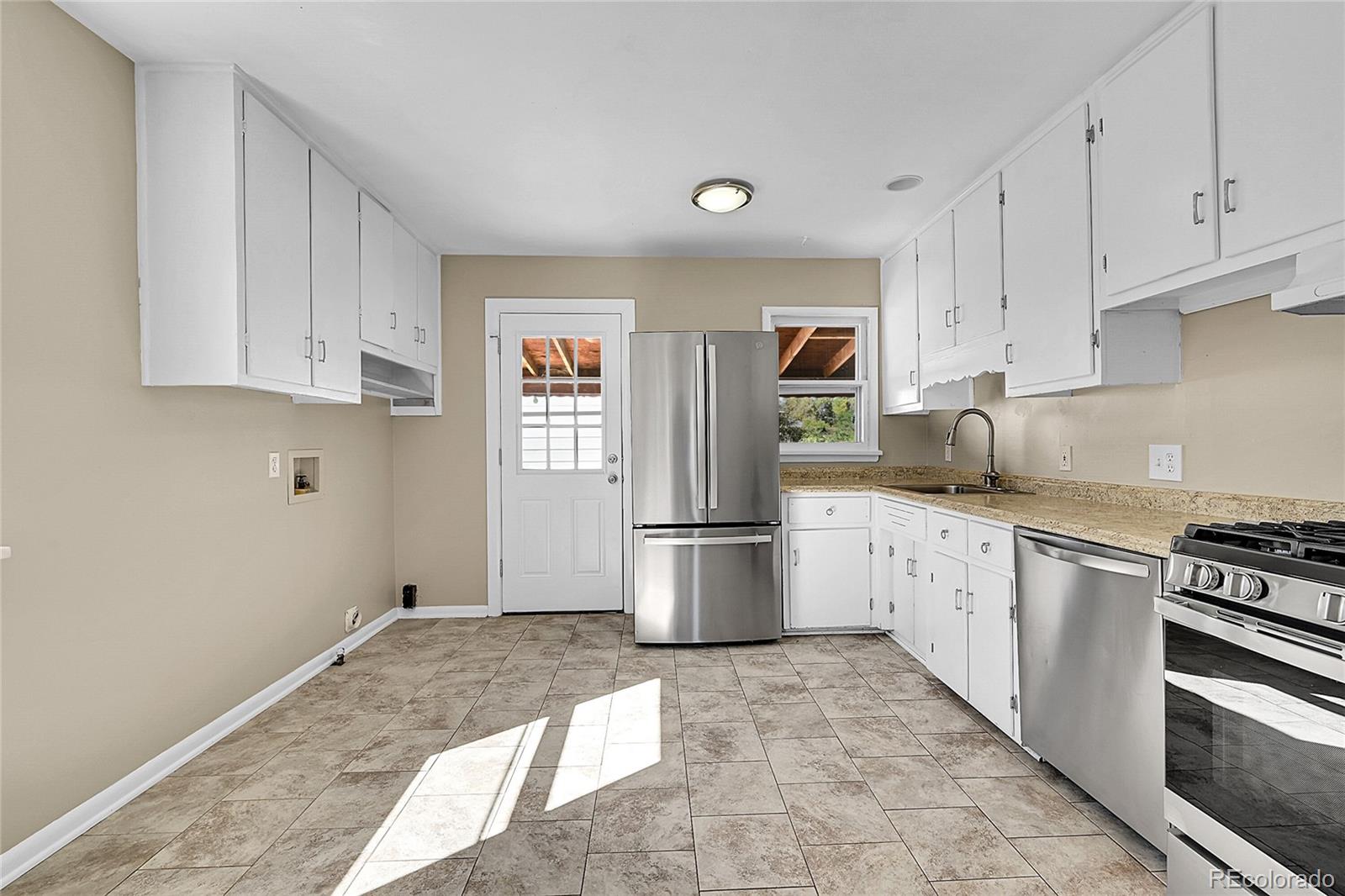 MLS Image #8 for 2605 s knox court,denver, Colorado