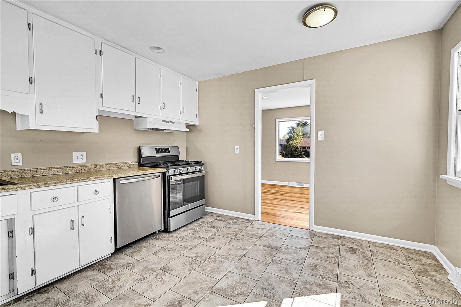 MLS Image #9 for 2605 s knox court,denver, Colorado