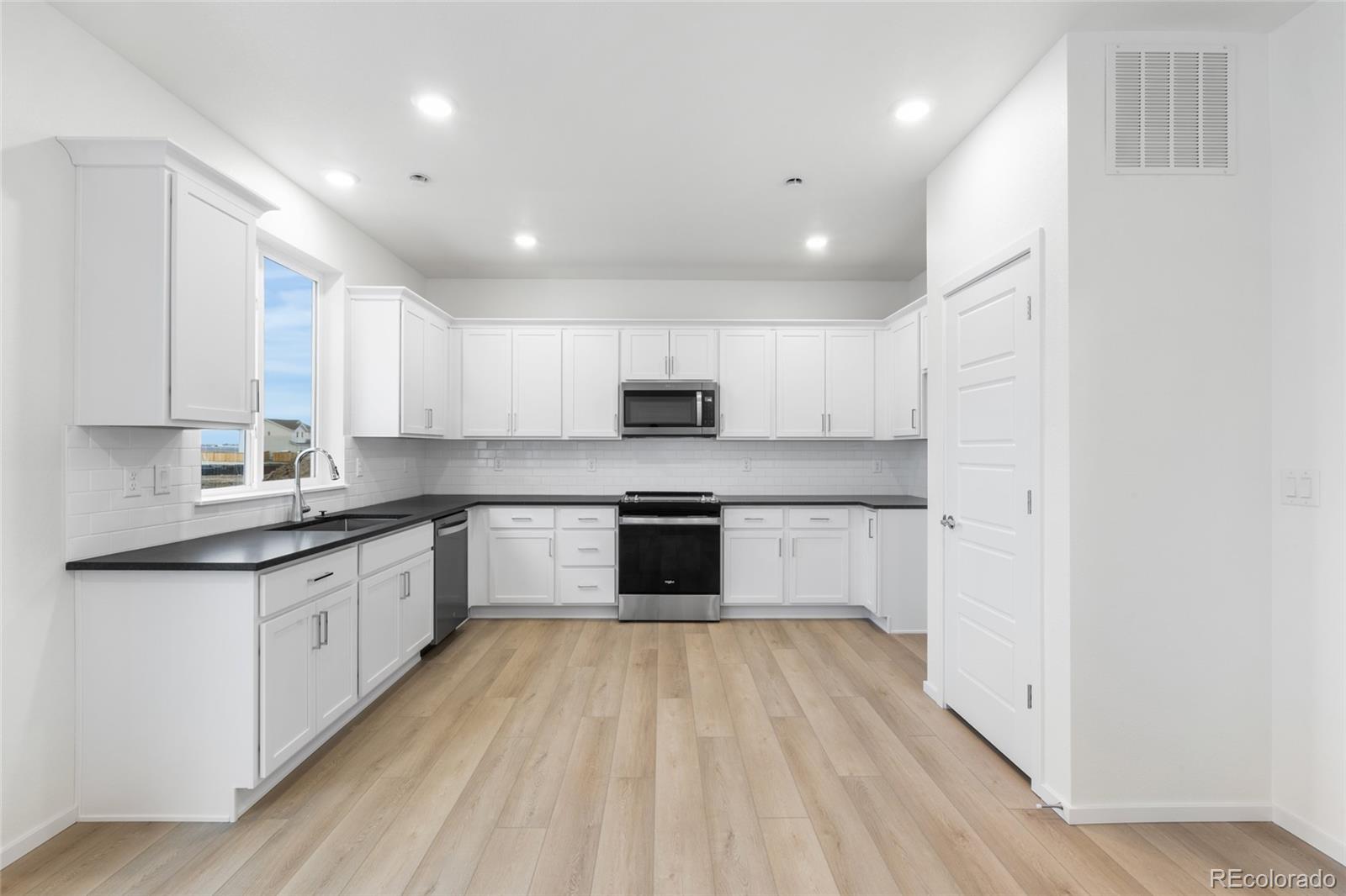 MLS Image #5 for 2717  nantucket street,strasburg, Colorado