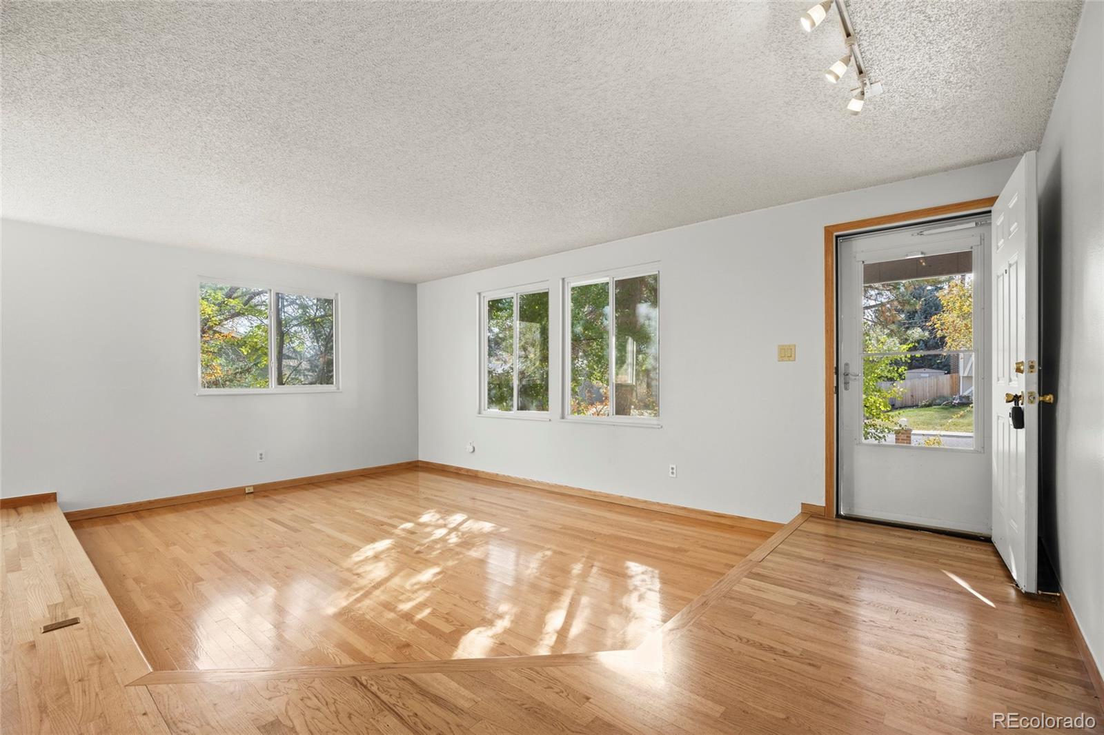 MLS Image #3 for 9641  sierra drive,arvada, Colorado