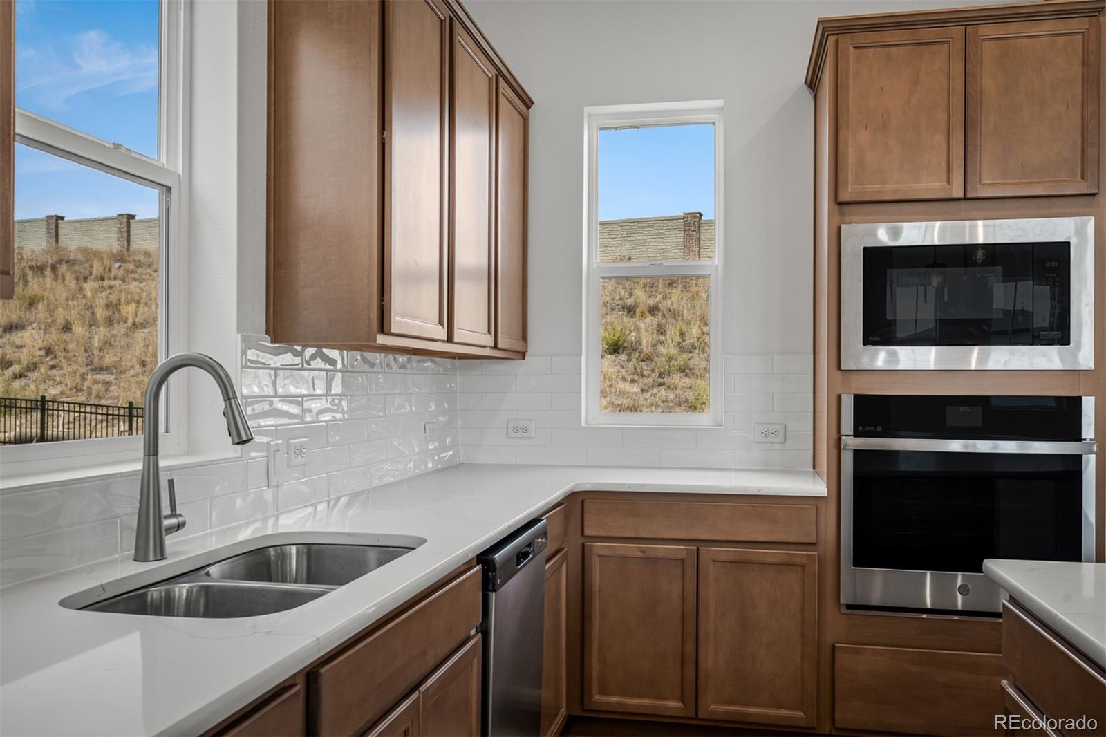 MLS Image #12 for 4564  peak crest view,colorado springs, Colorado