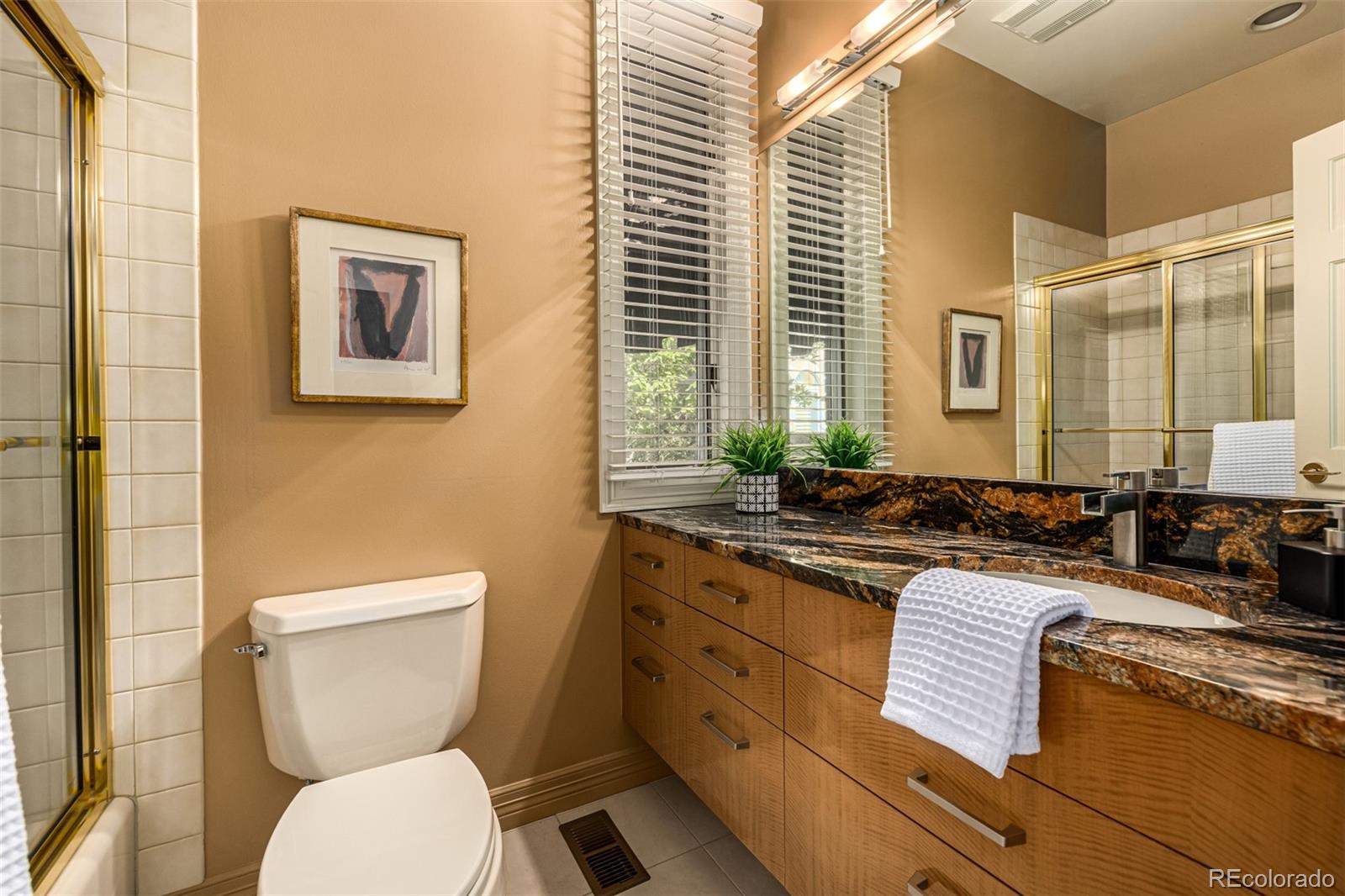 MLS Image #29 for 400 s steele street,denver, Colorado