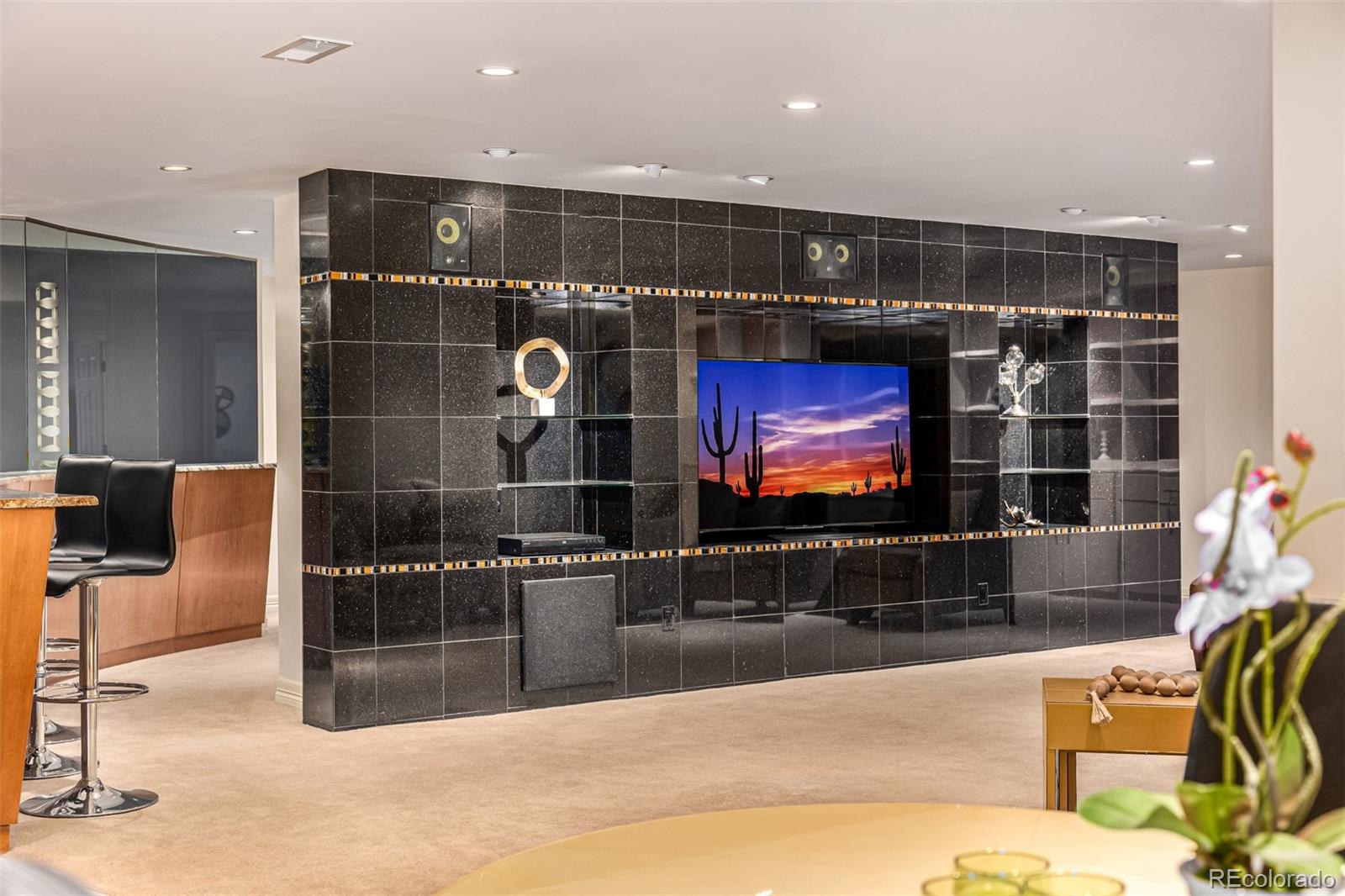 MLS Image #33 for 400 s steele street,denver, Colorado
