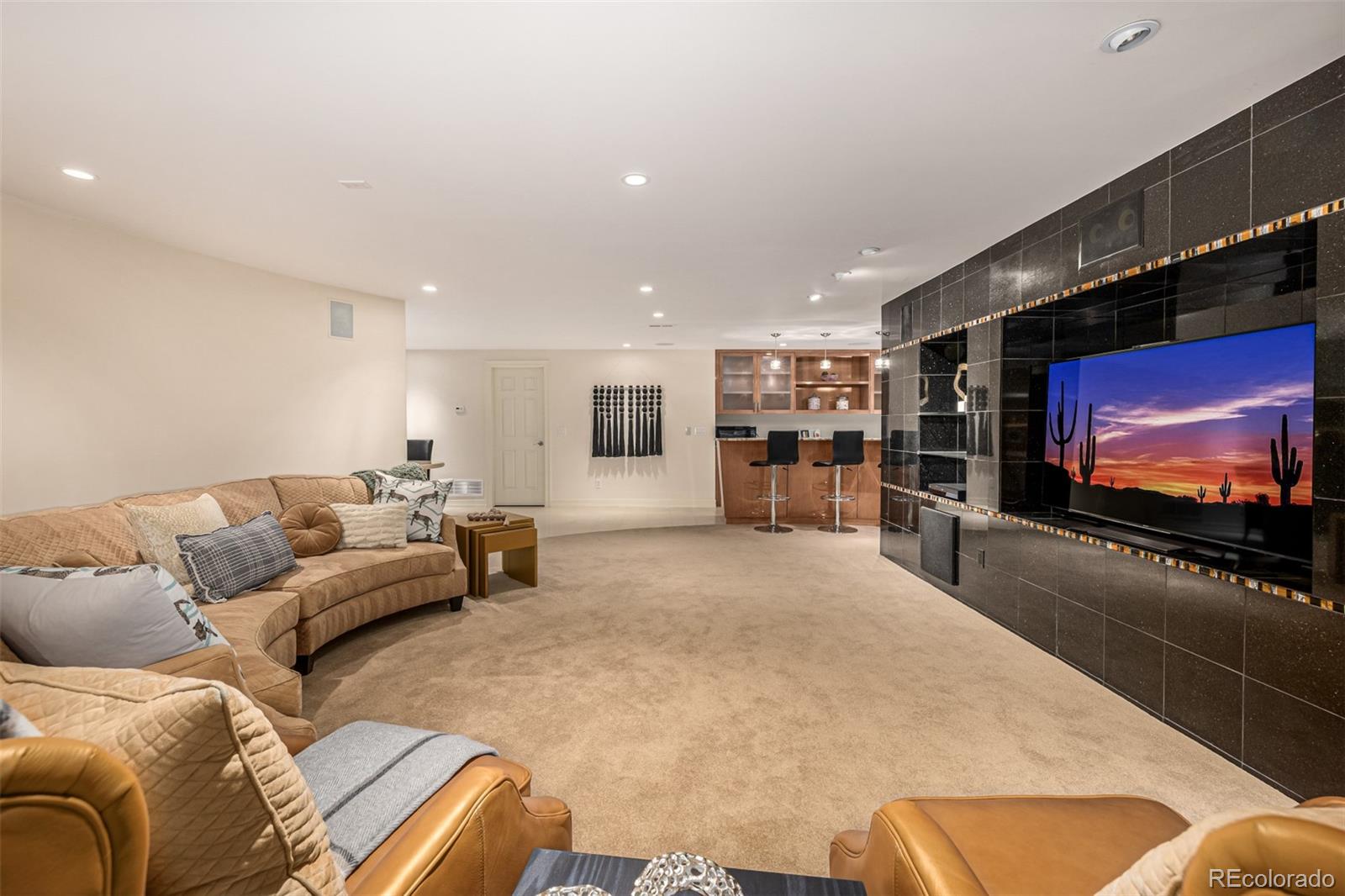 MLS Image #34 for 400 s steele street,denver, Colorado