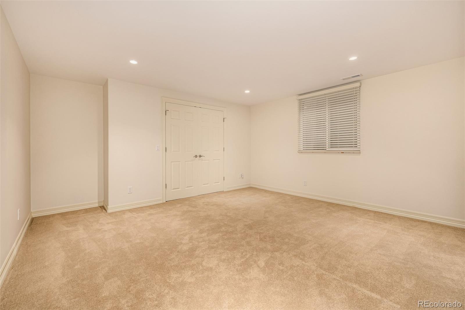 MLS Image #36 for 400 s steele street,denver, Colorado