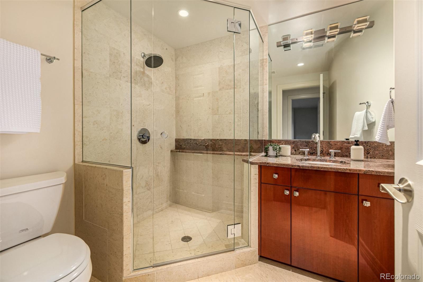 MLS Image #37 for 400 s steele street,denver, Colorado