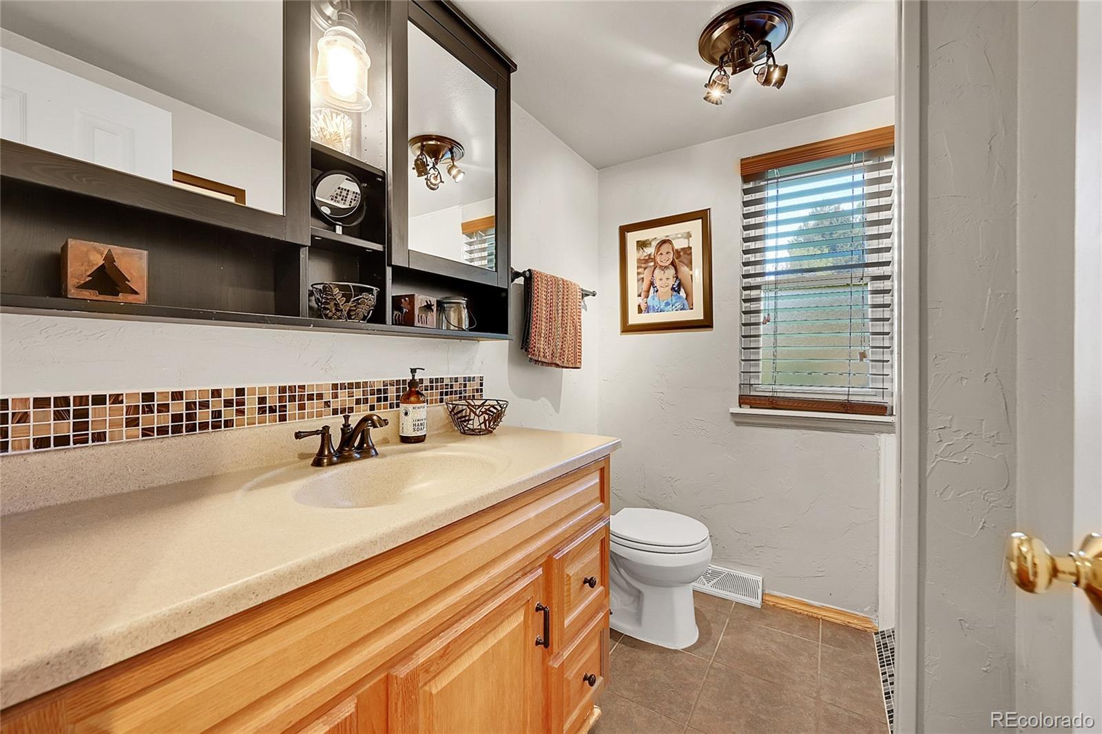 MLS Image #11 for 7797 s willow way,centennial, Colorado
