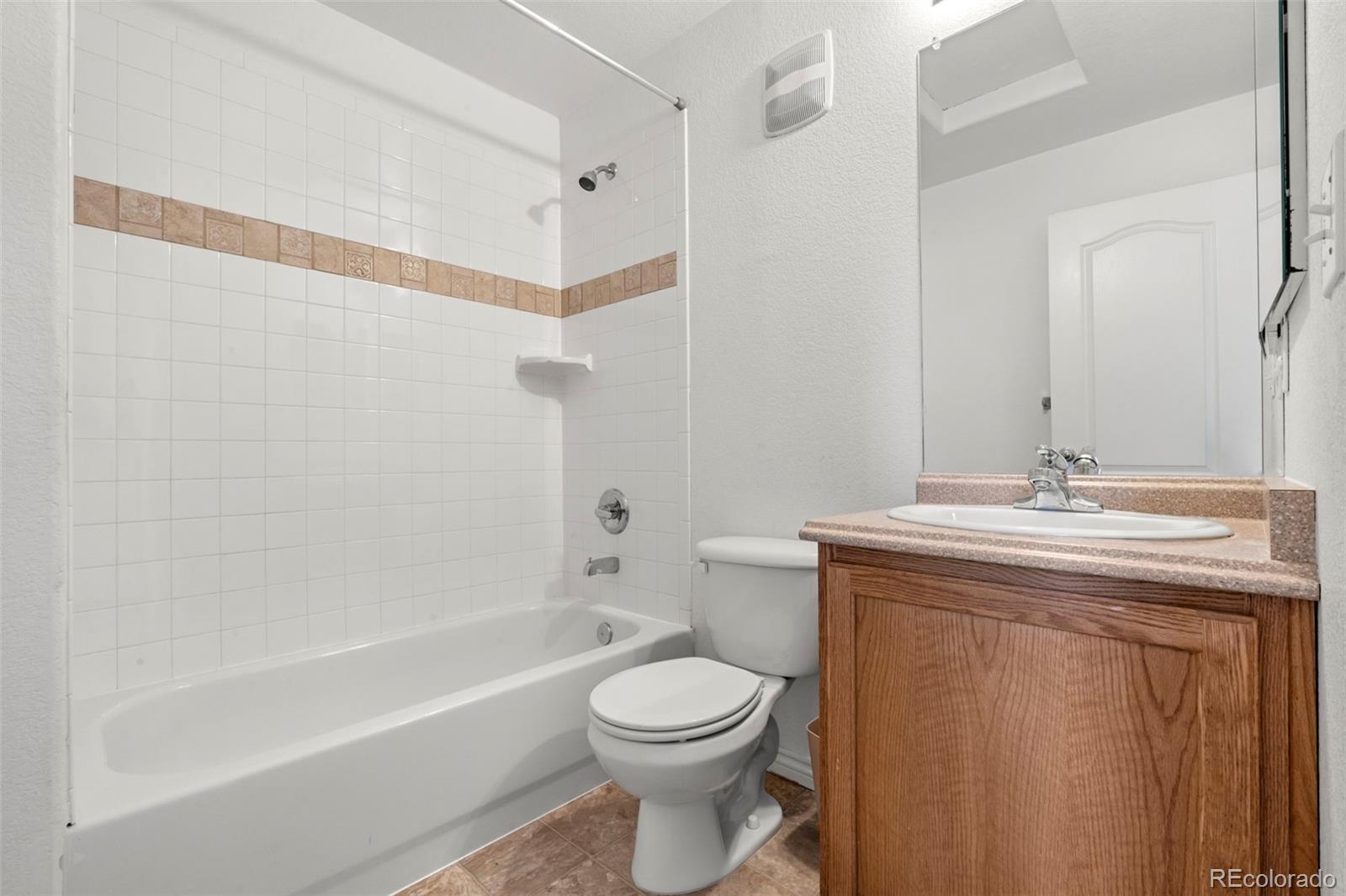 MLS Image #12 for 3026 s waco court ,aurora, Colorado