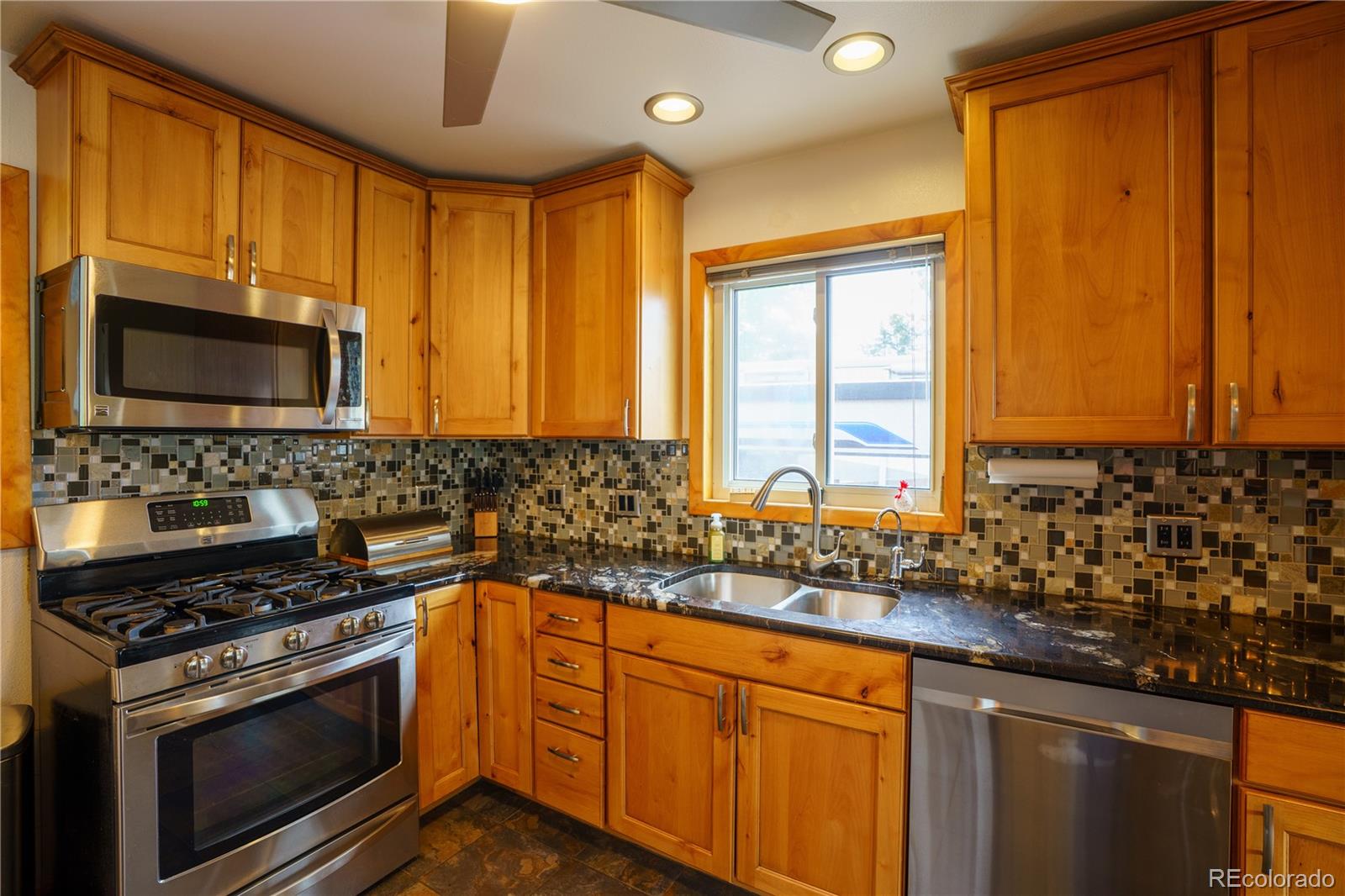 MLS Image #13 for 2063  graves court,northglenn, Colorado
