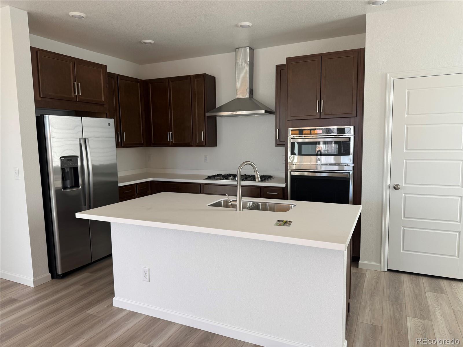 MLS Image #2 for 23752 e 33rd place,aurora, Colorado