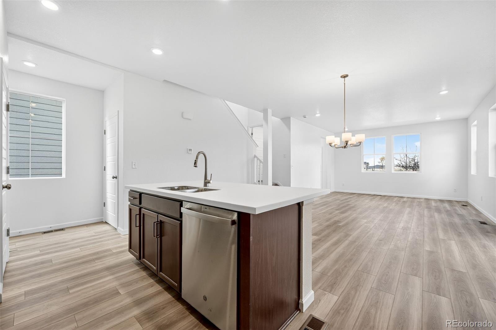 MLS Image #7 for 23752 e 33rd place,aurora, Colorado
