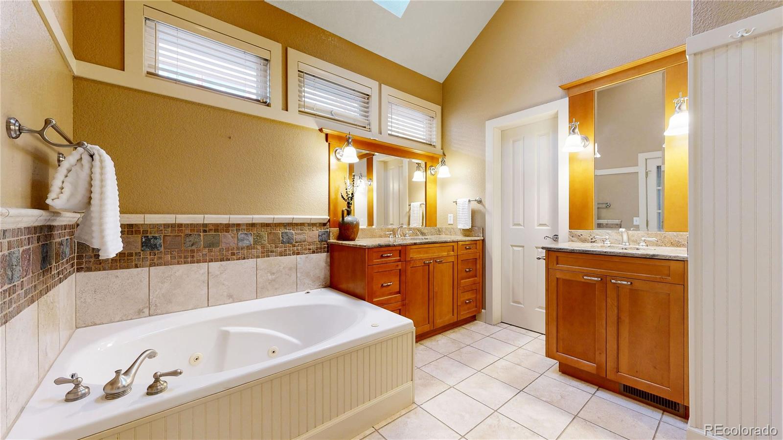 MLS Image #18 for 2319 s columbine street,denver, Colorado