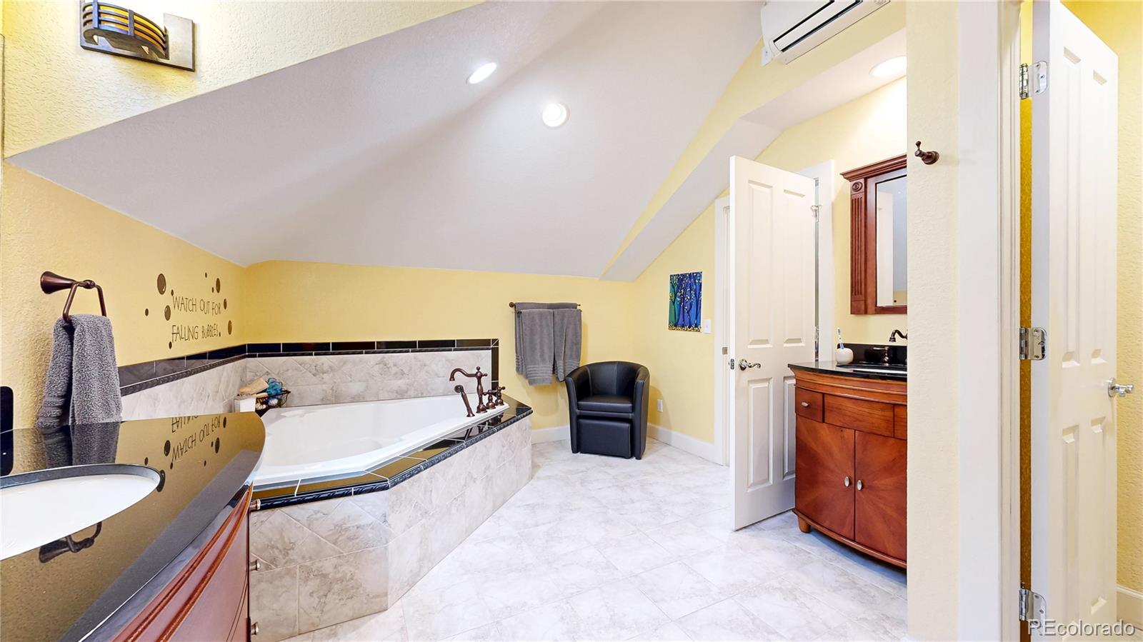 MLS Image #24 for 2319 s columbine street,denver, Colorado