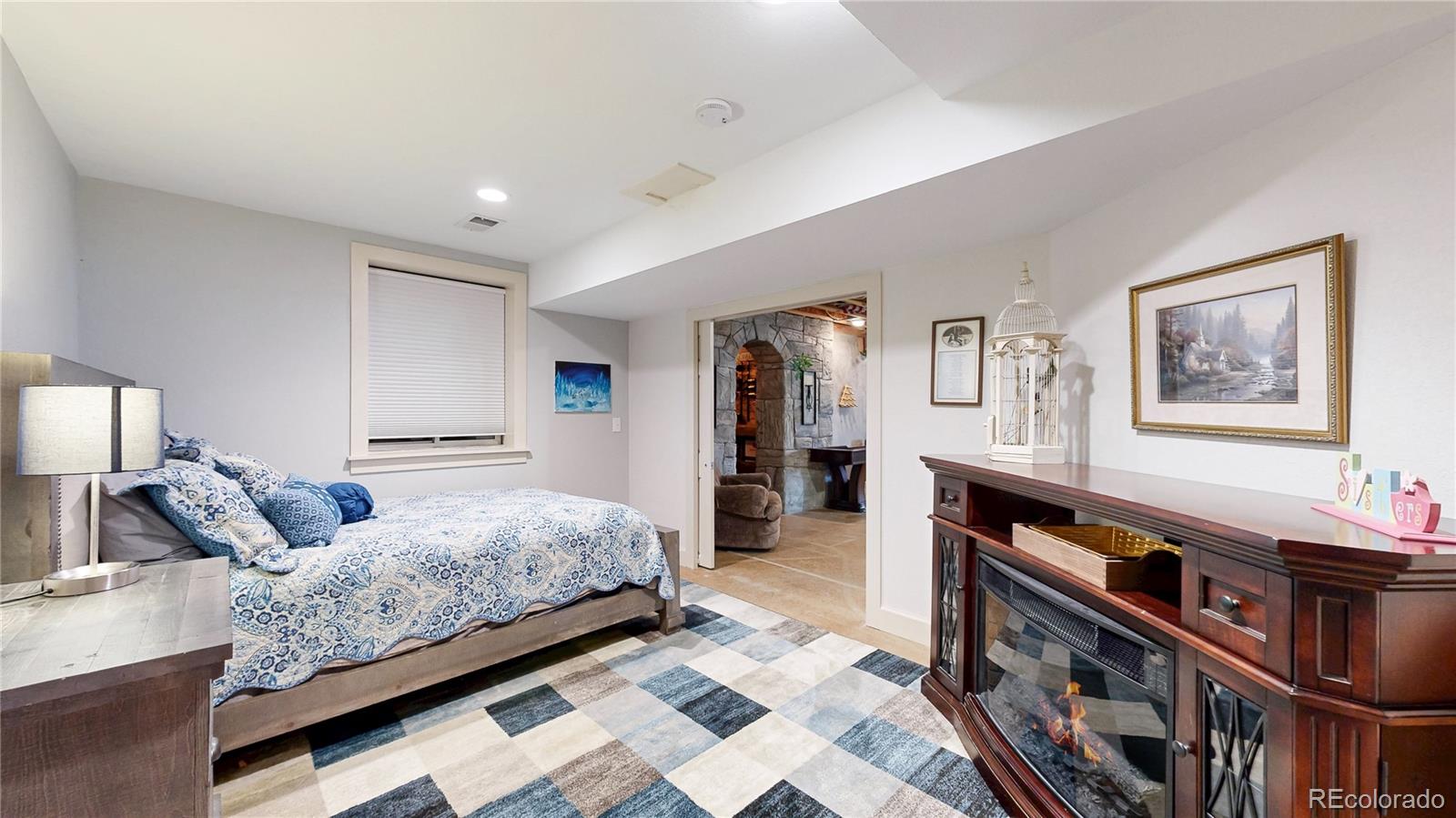 MLS Image #30 for 2319 s columbine street,denver, Colorado