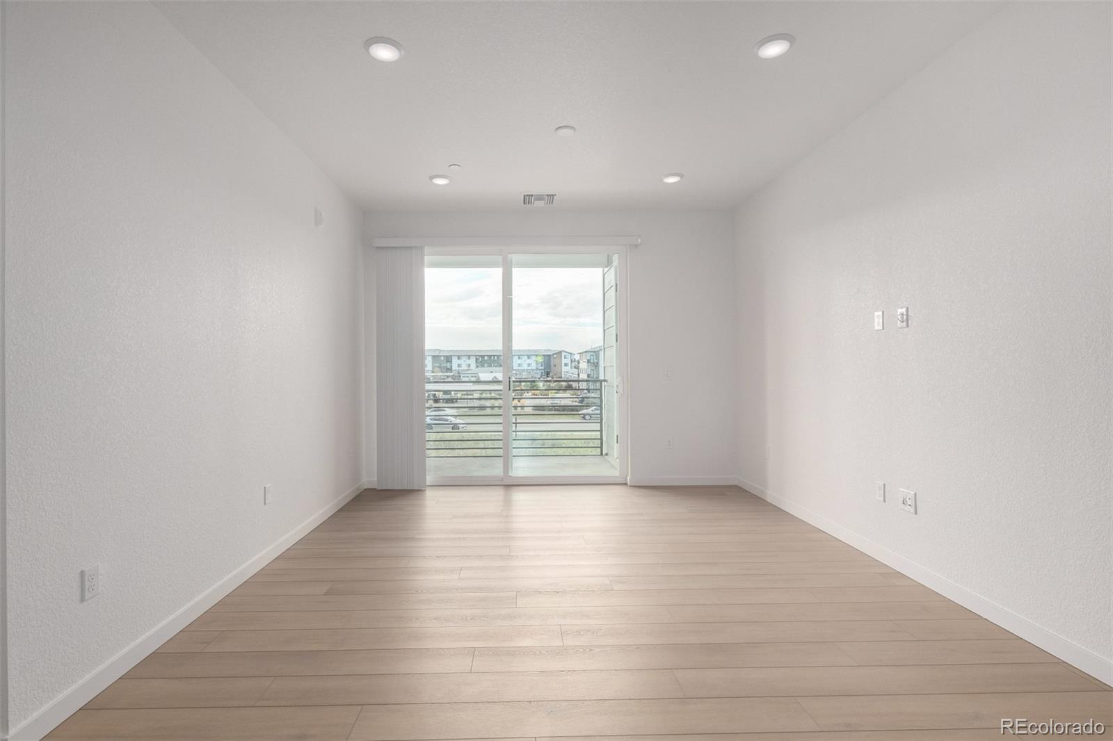 MLS Image #14 for 6153 n ceylon street 206,denver, Colorado