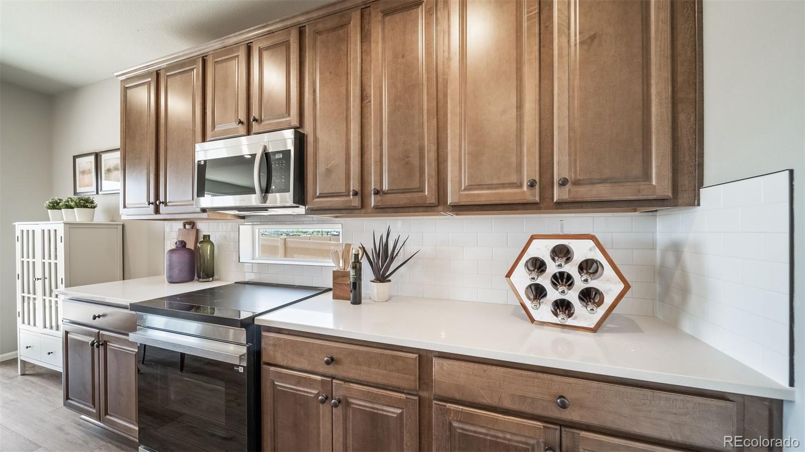 MLS Image #6 for 5036 n tempe street,aurora, Colorado