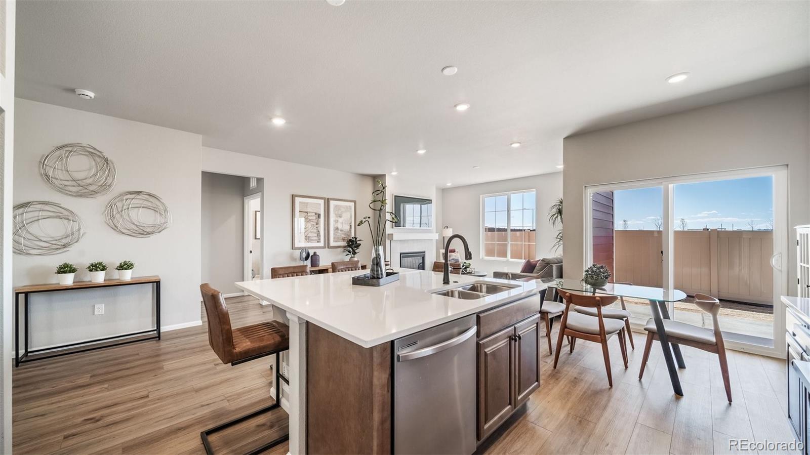 MLS Image #8 for 5036 n tempe street,aurora, Colorado