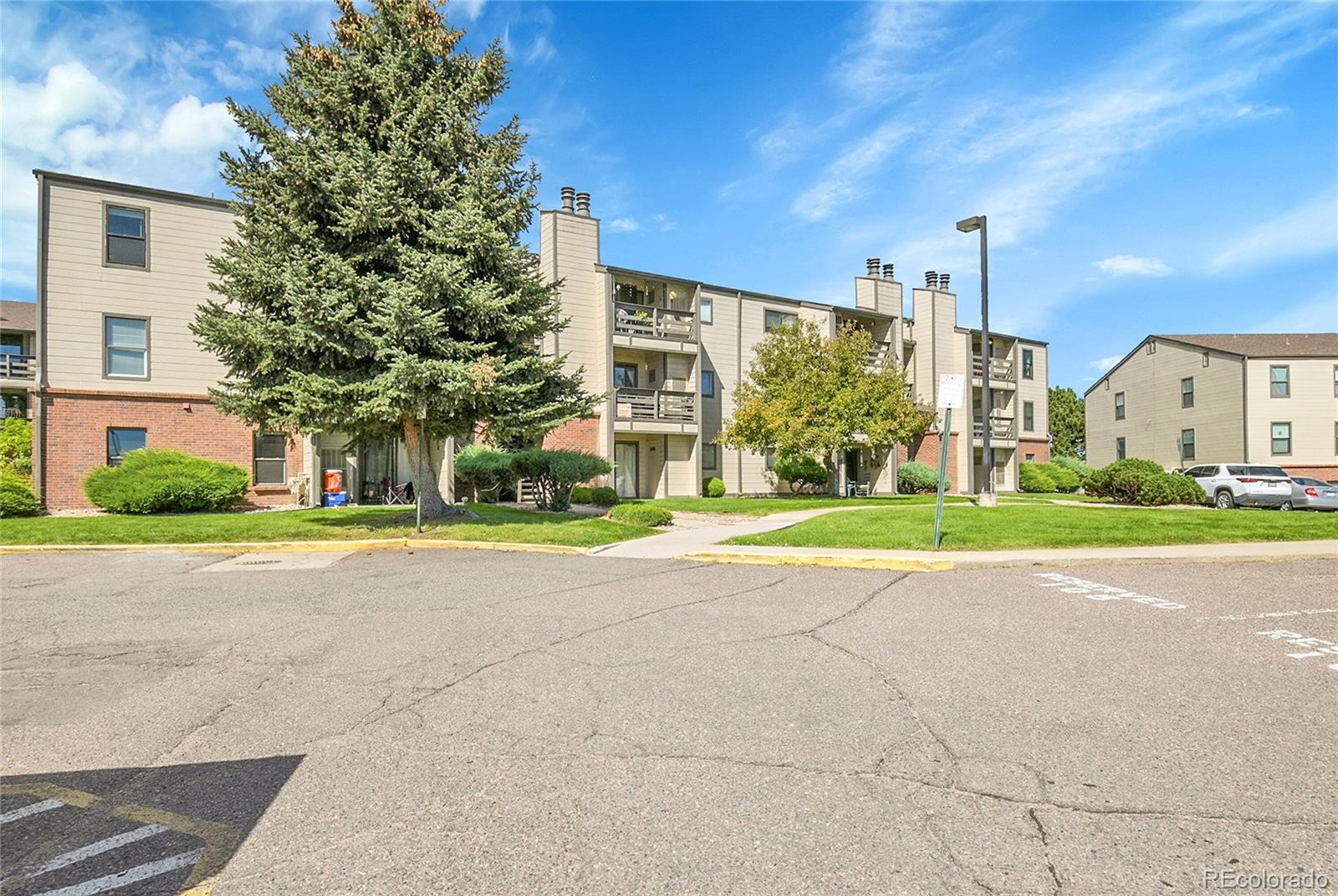 MLS Image #2 for 539  wright street 301,lakewood, Colorado