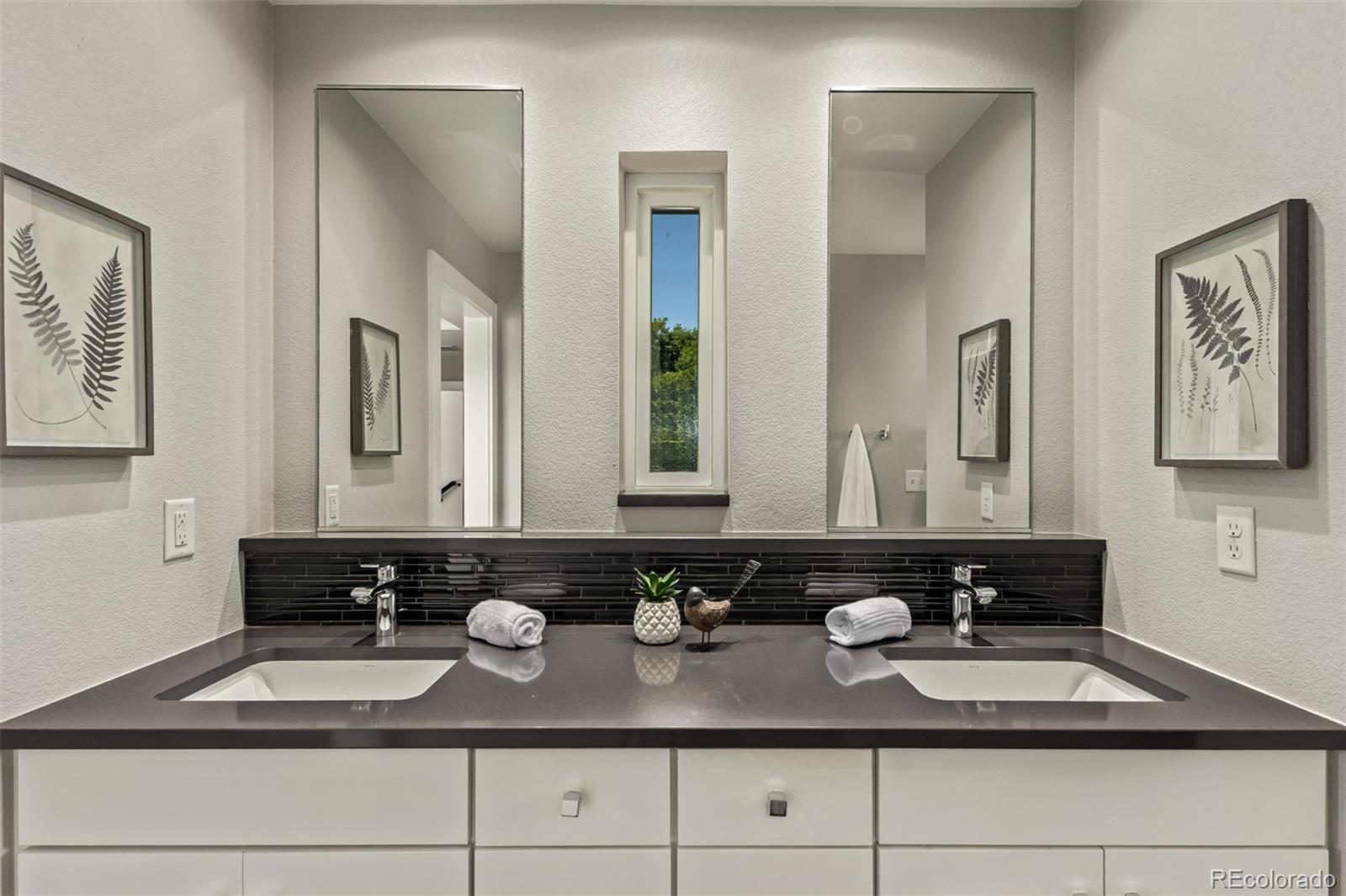 MLS Image #23 for 2251 s emerson street,denver, Colorado