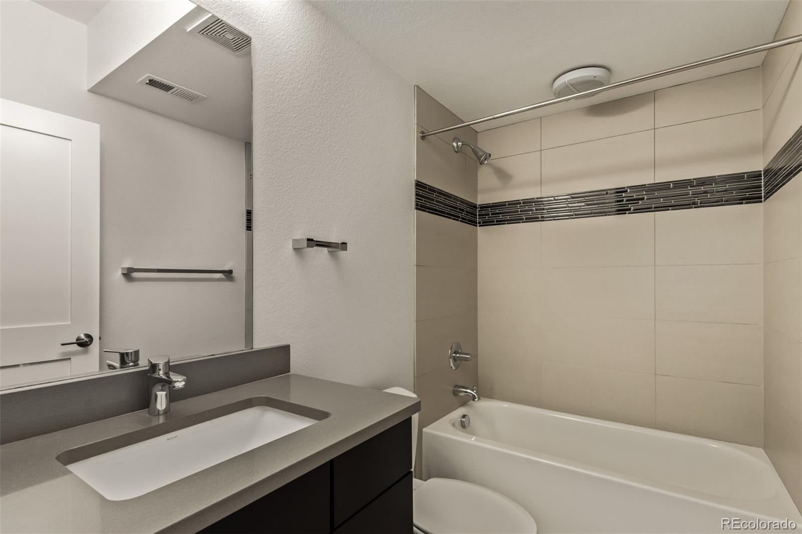 MLS Image #38 for 2251 s emerson street,denver, Colorado