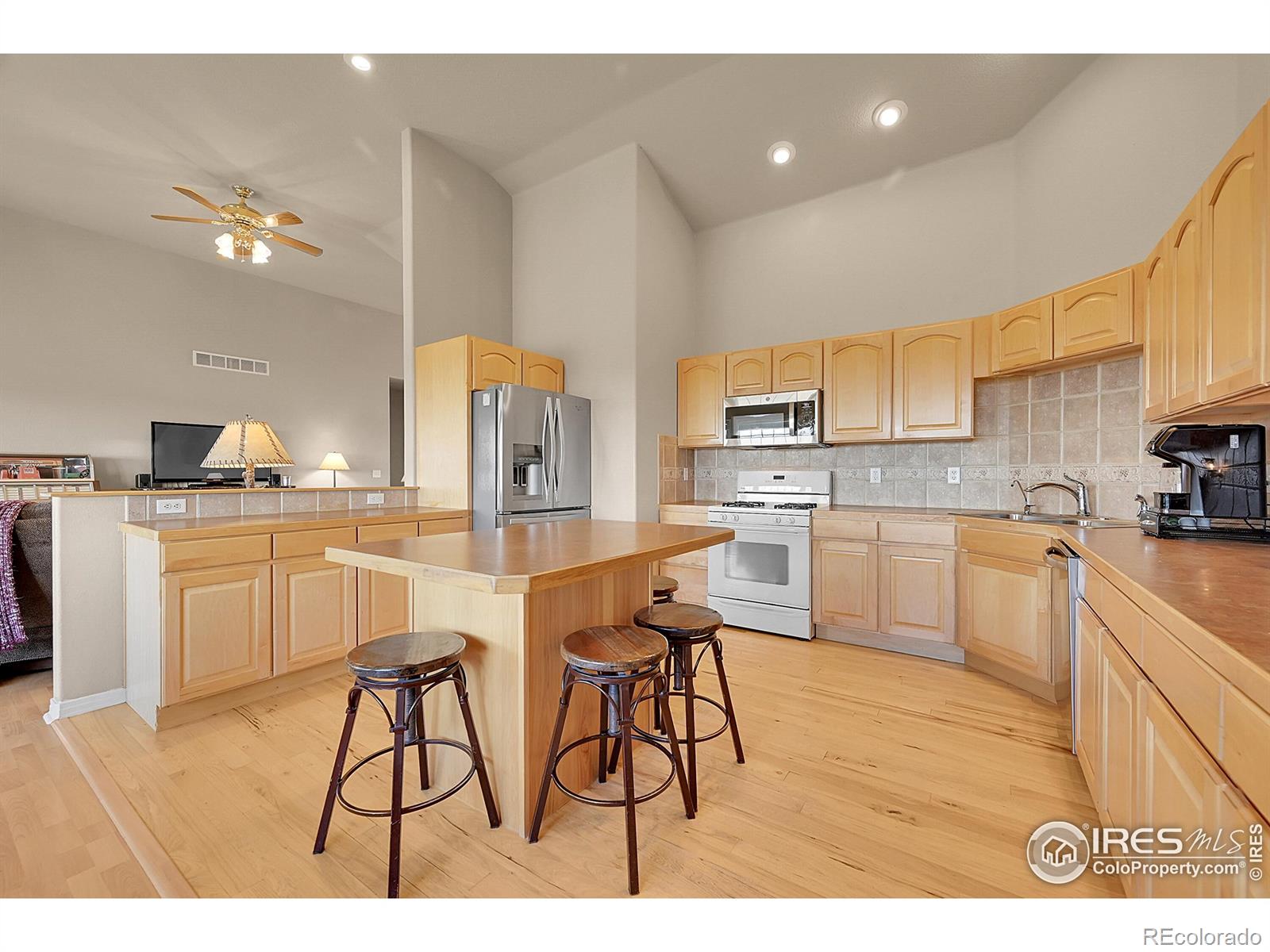MLS Image #10 for 22990  county road 30 ,hudson, Colorado