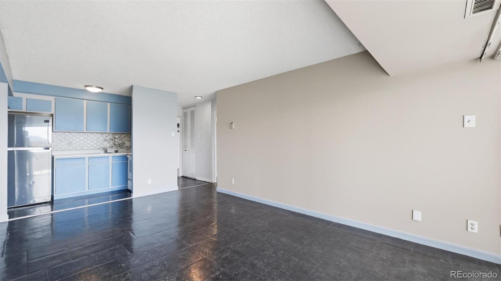 MLS Image #11 for 411  lakewood circle b709,colorado springs, Colorado