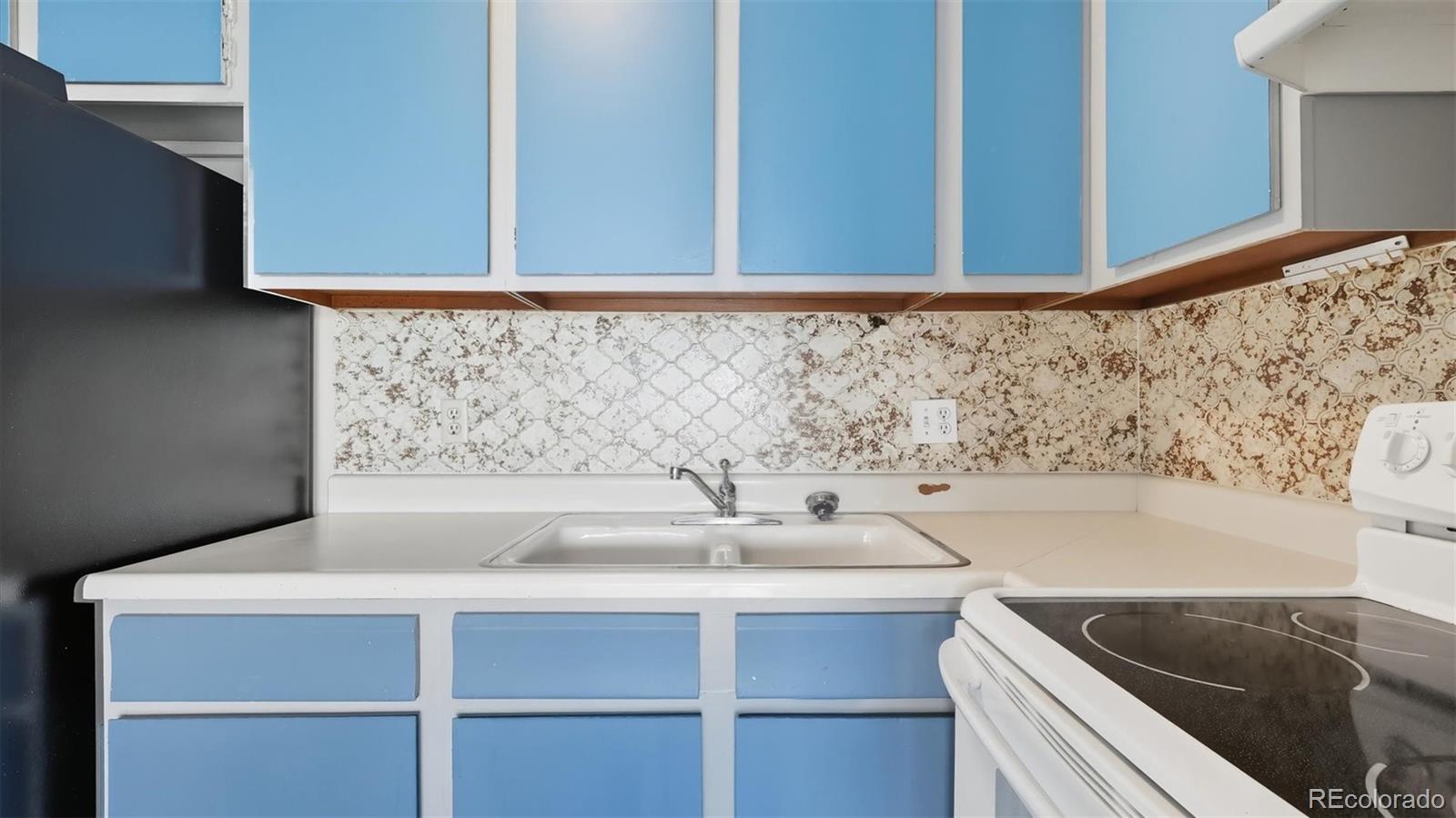 MLS Image #15 for 411  lakewood circle b709,colorado springs, Colorado