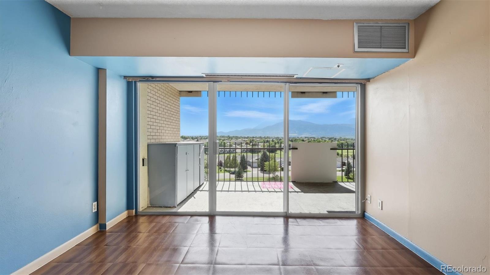 MLS Image #22 for 411  lakewood circle b709,colorado springs, Colorado