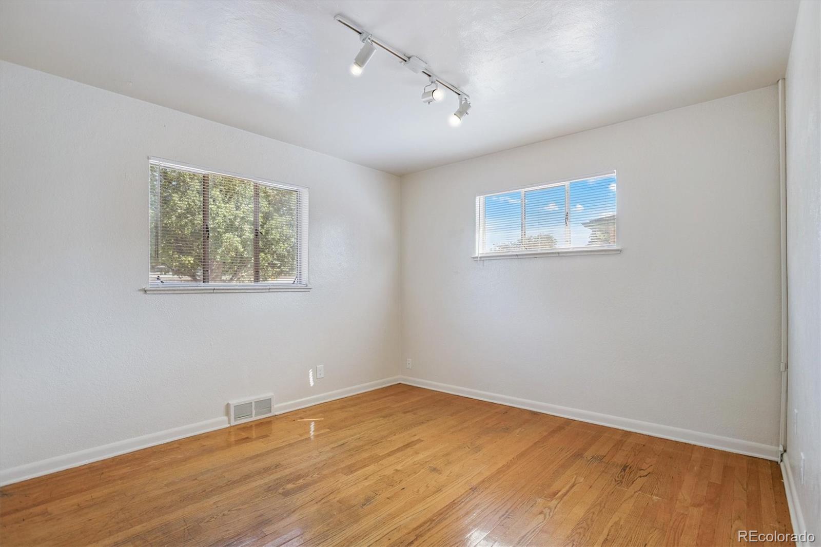 MLS Image #13 for 1875 s clayton street,denver, Colorado