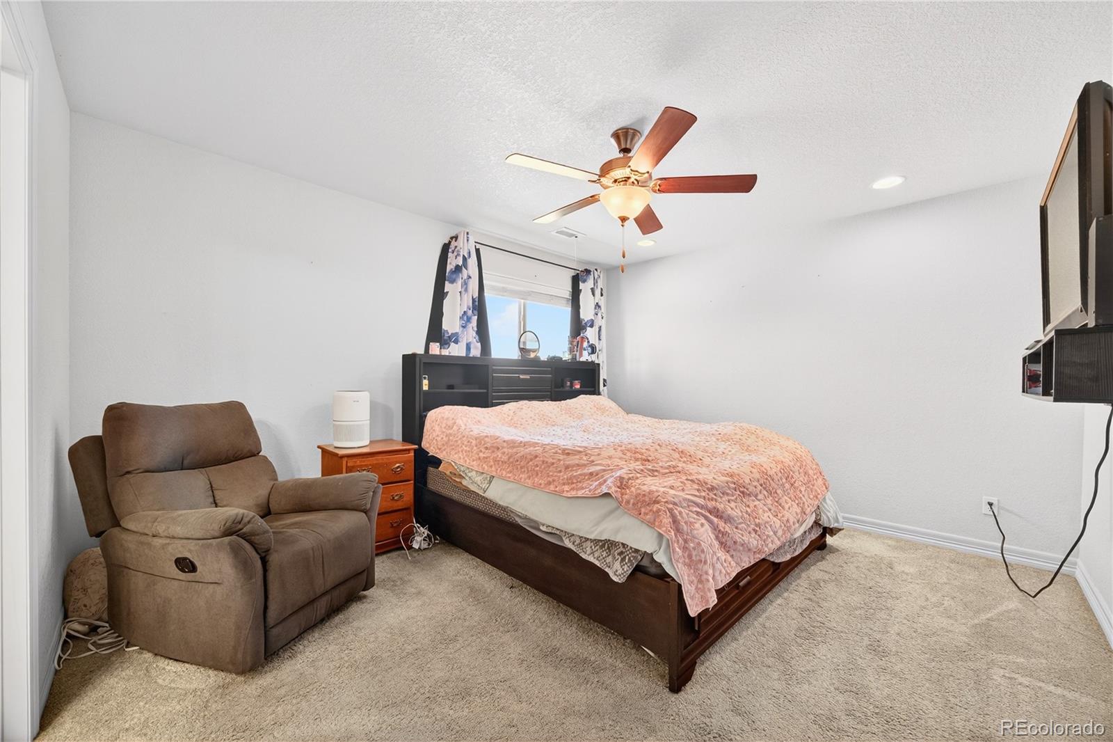 MLS Image #13 for 2274  adams lane,strasburg, Colorado