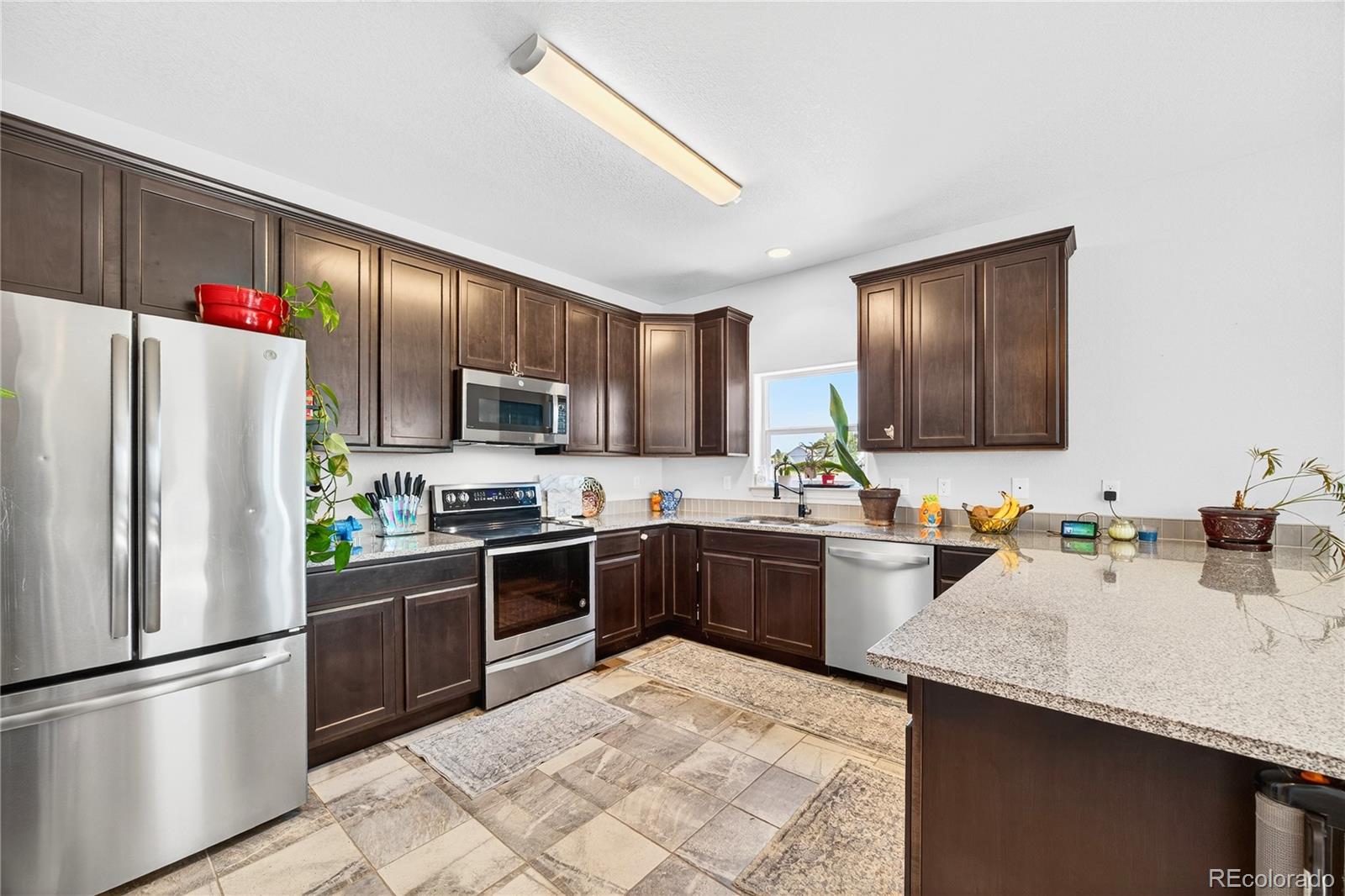 MLS Image #6 for 2274  adams lane,strasburg, Colorado