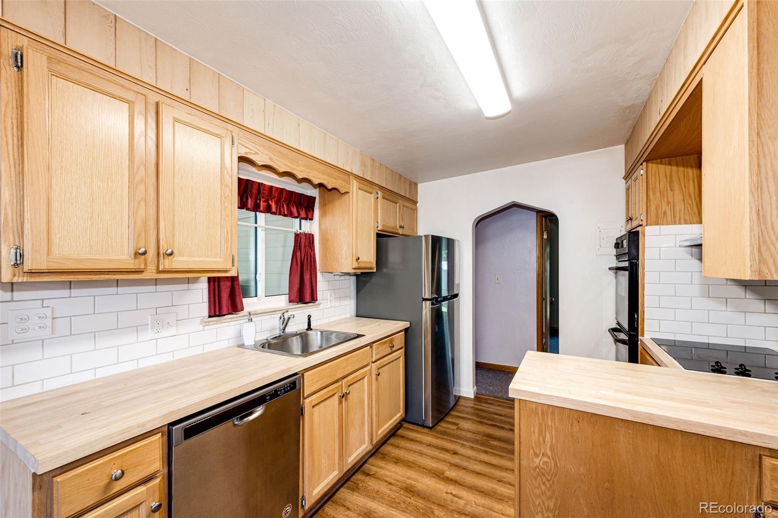 MLS Image #14 for 5380 s greenwood street,littleton, Colorado