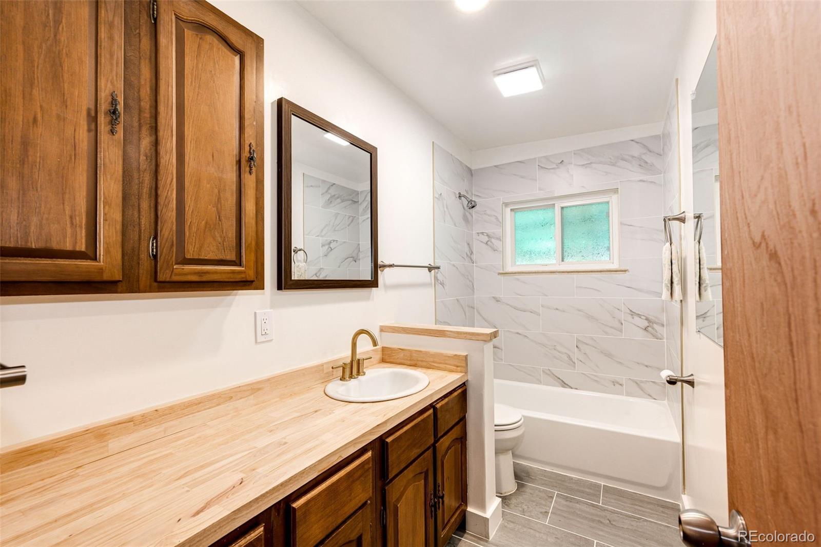 MLS Image #20 for 5380 s greenwood street,littleton, Colorado