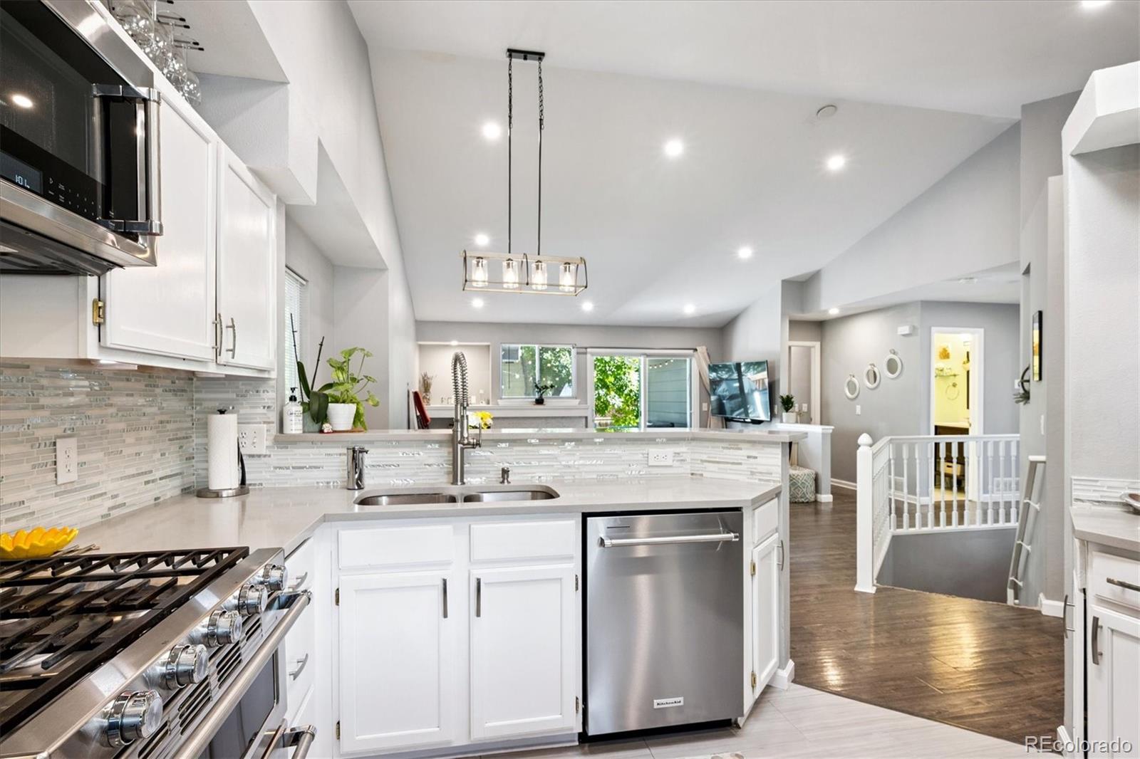 MLS Image #3 for 3390 s emerson street,englewood, Colorado