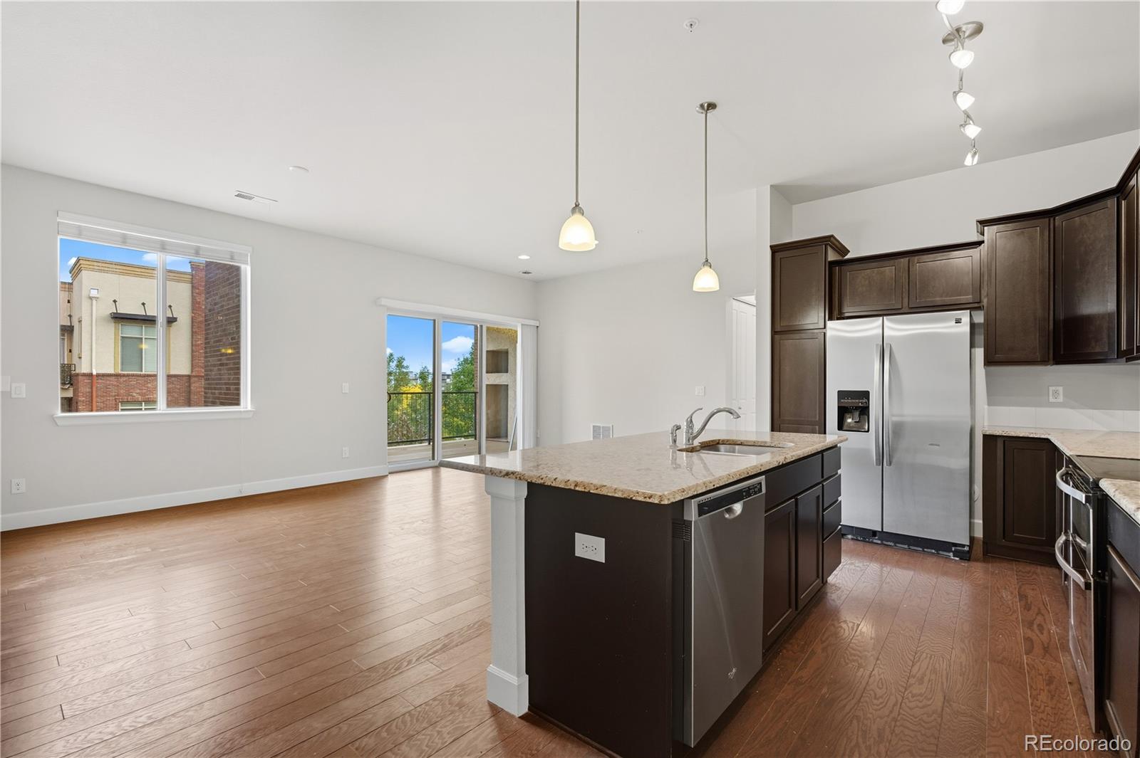 MLS Image #10 for 301  inverness way,englewood, Colorado