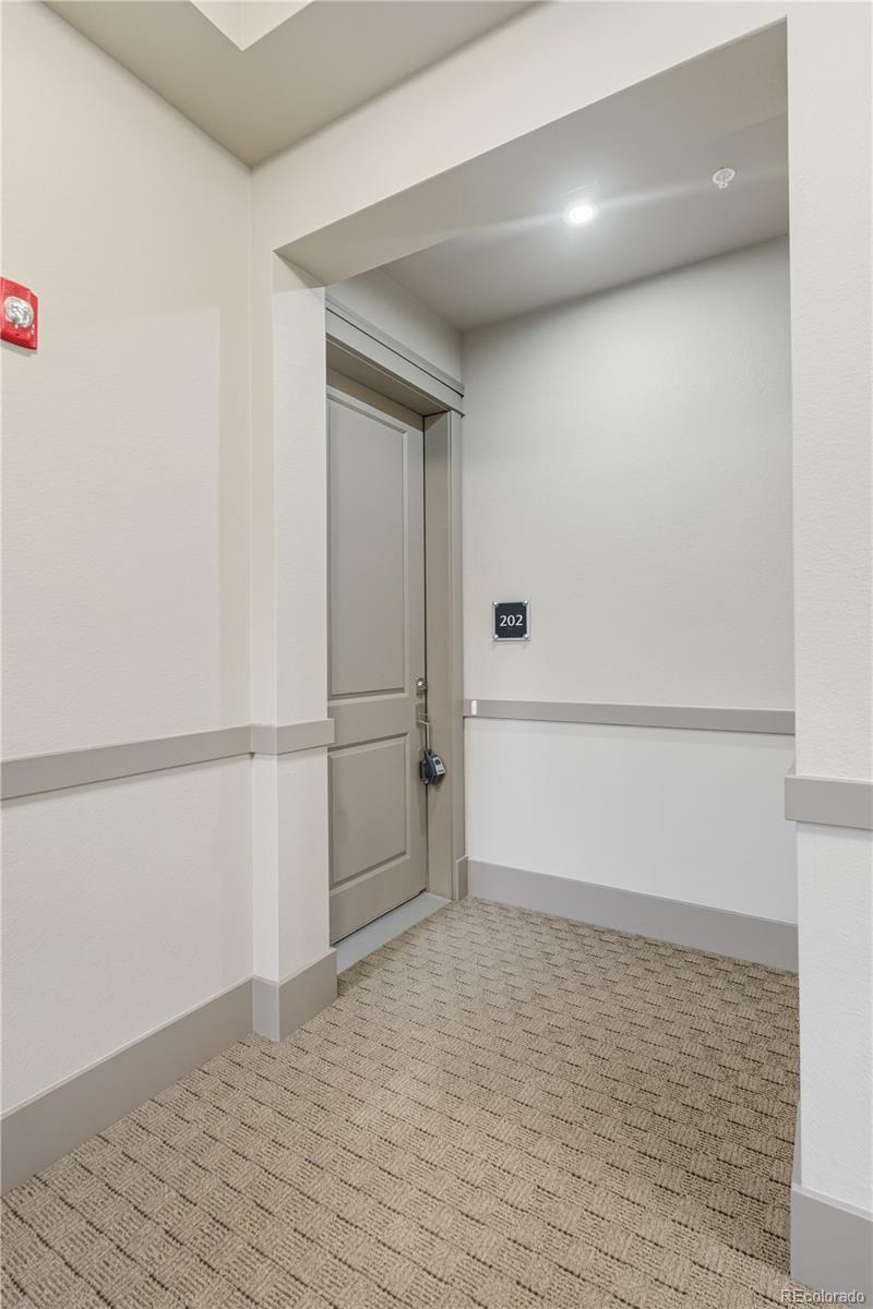MLS Image #4 for 301  inverness way,englewood, Colorado