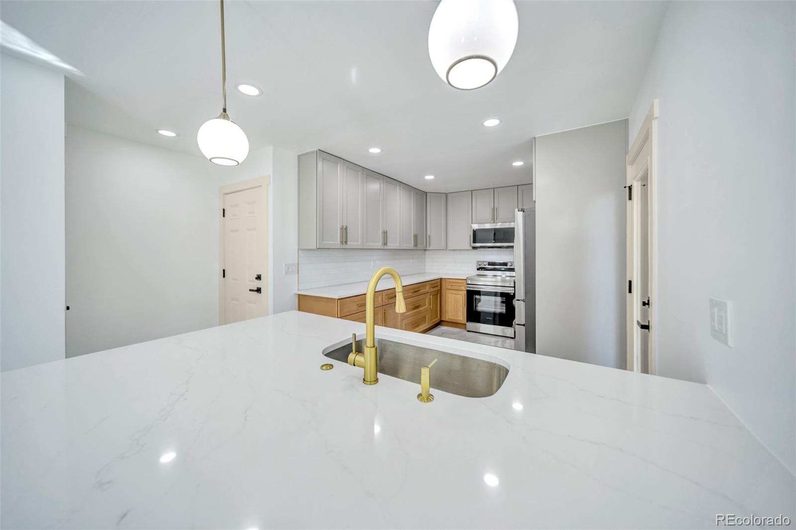 MLS Image #11 for 928 s swadley street,lakewood, Colorado