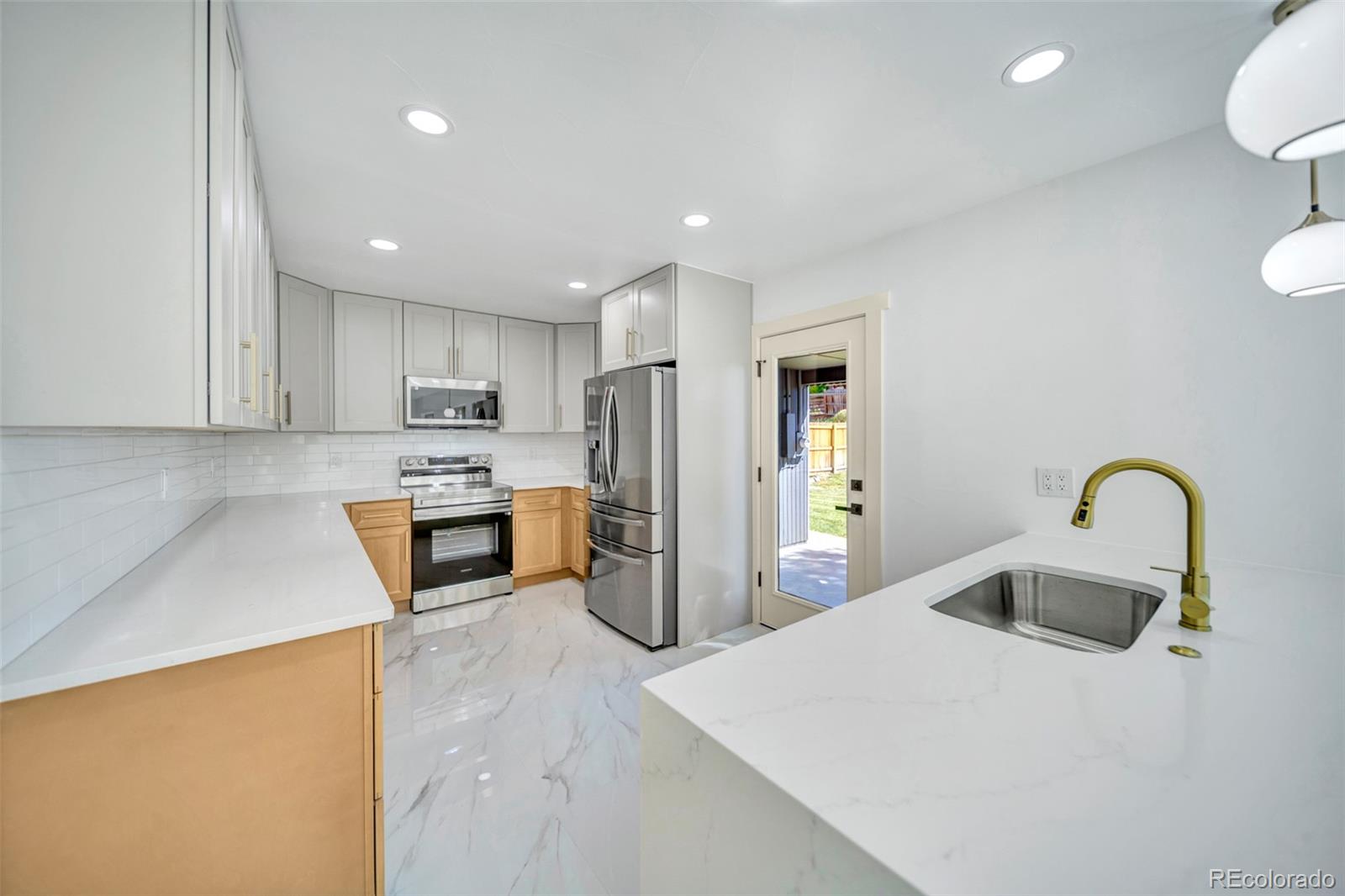 MLS Image #14 for 928 s swadley street,lakewood, Colorado
