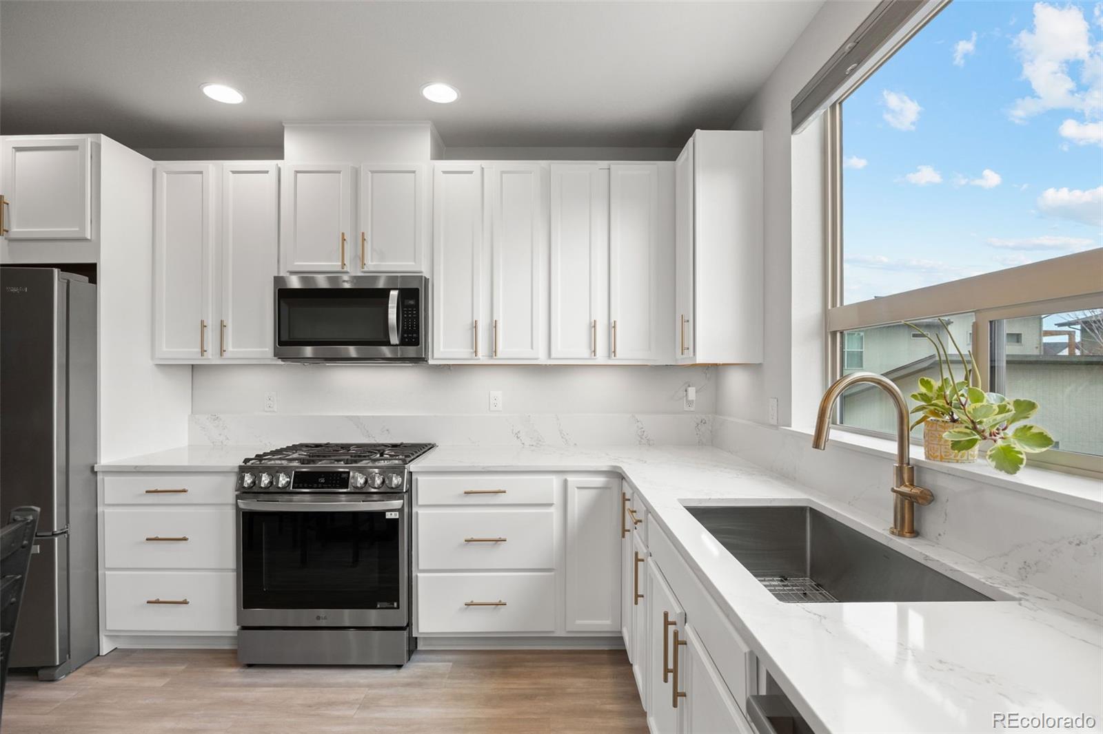 MLS Image #2 for 9110 e 52nd drive,denver, Colorado