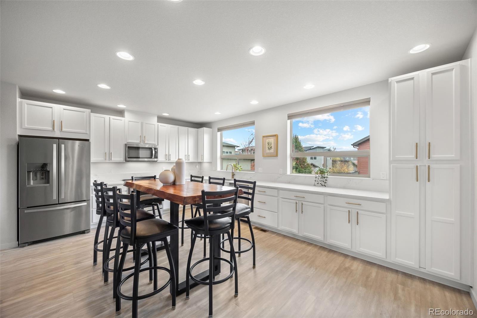 MLS Image #6 for 9110 e 52nd drive,denver, Colorado