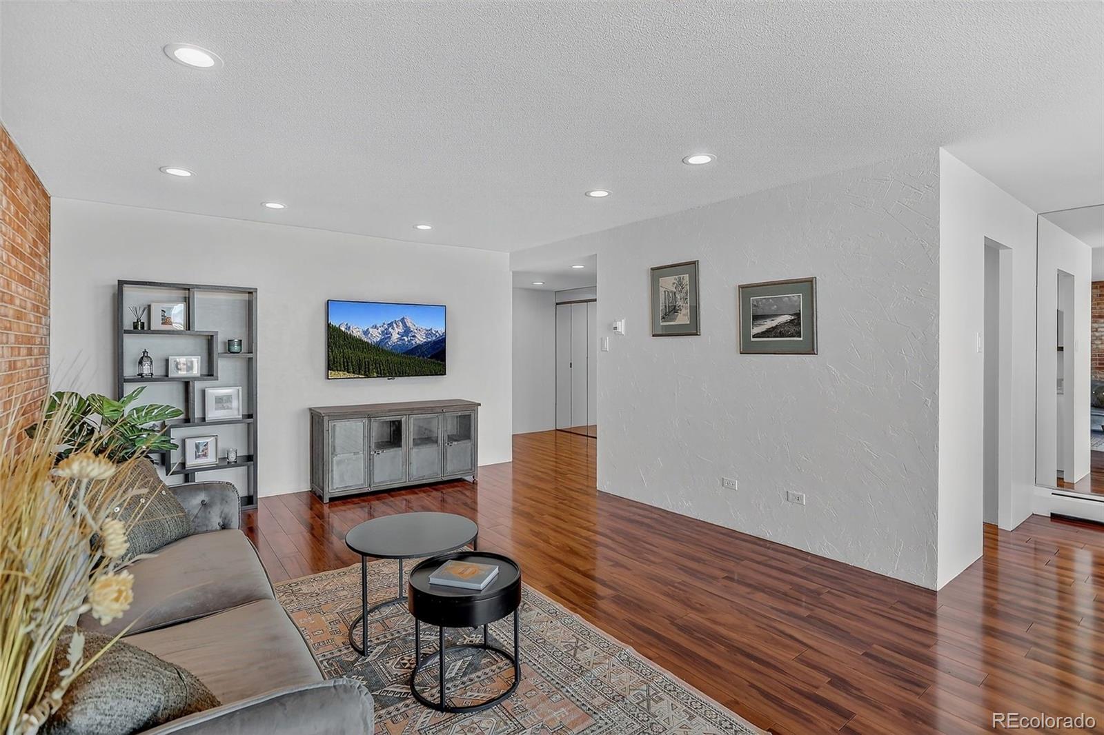 MLS Image #1 for 955  eudora street 1601,denver, Colorado