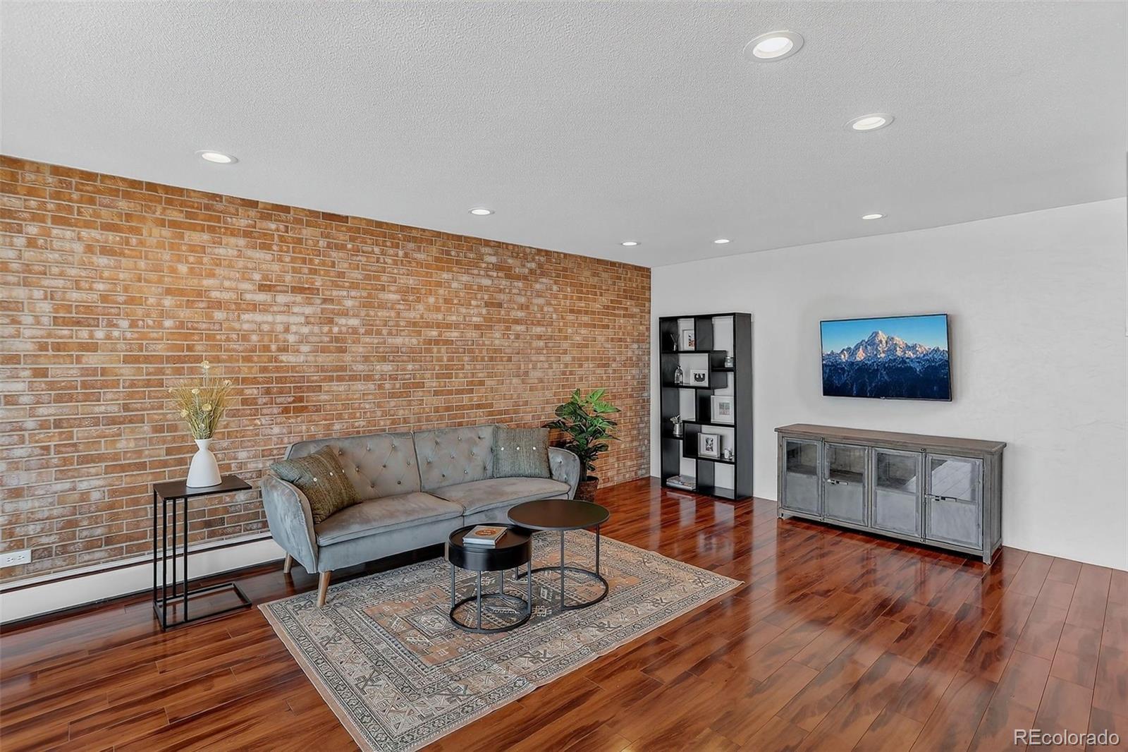 MLS Image #3 for 955  eudora street 1601,denver, Colorado