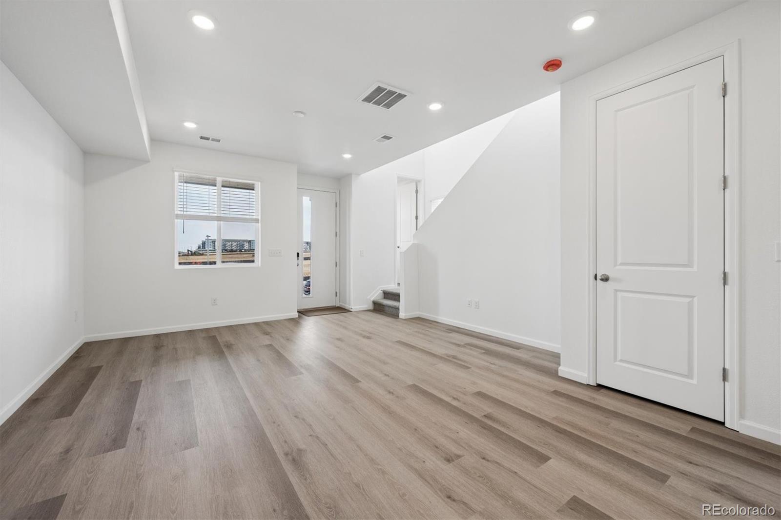 MLS Image #2 for 6629 n netherland street,aurora, Colorado