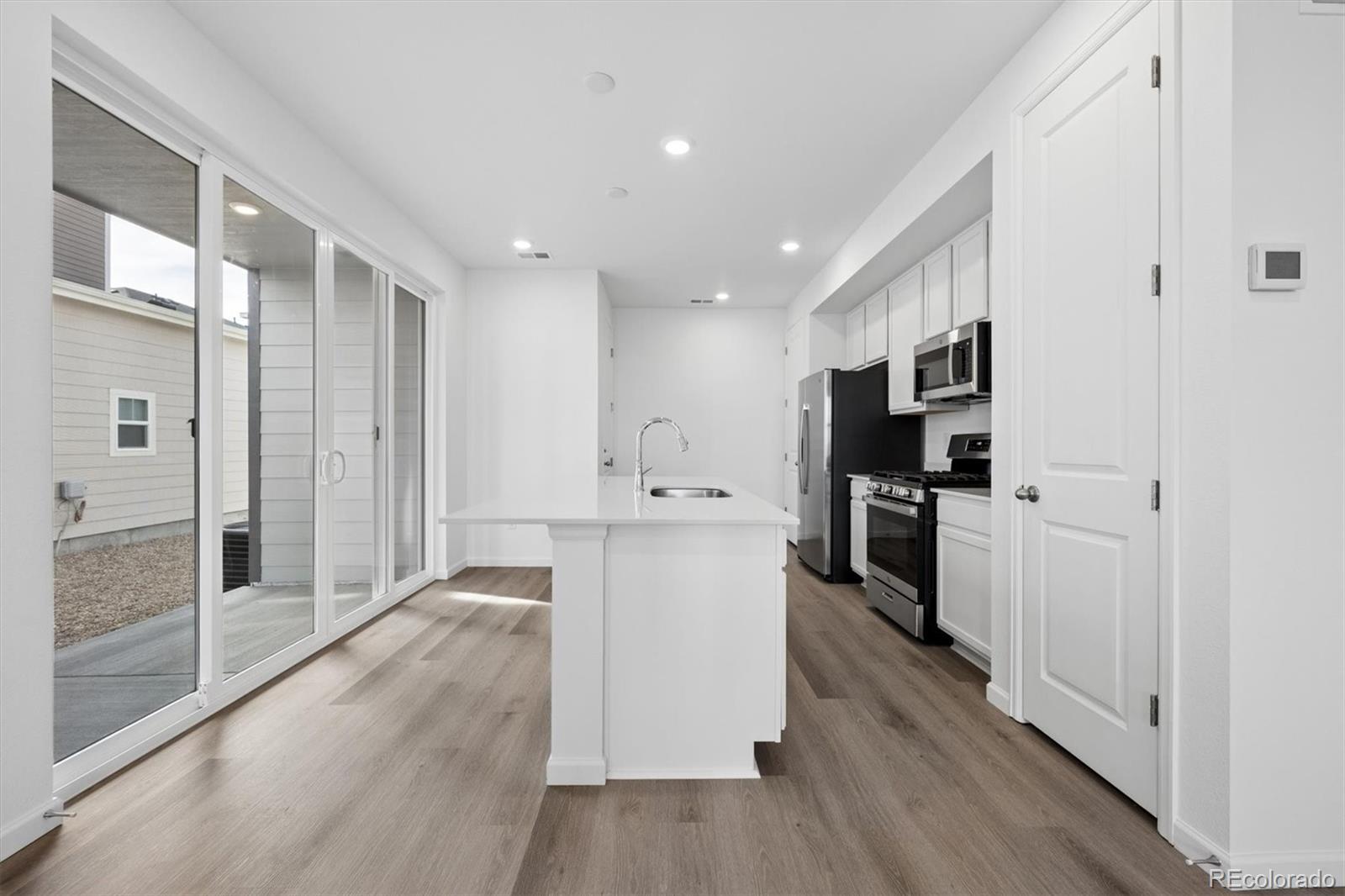MLS Image #5 for 6629 n netherland street,aurora, Colorado